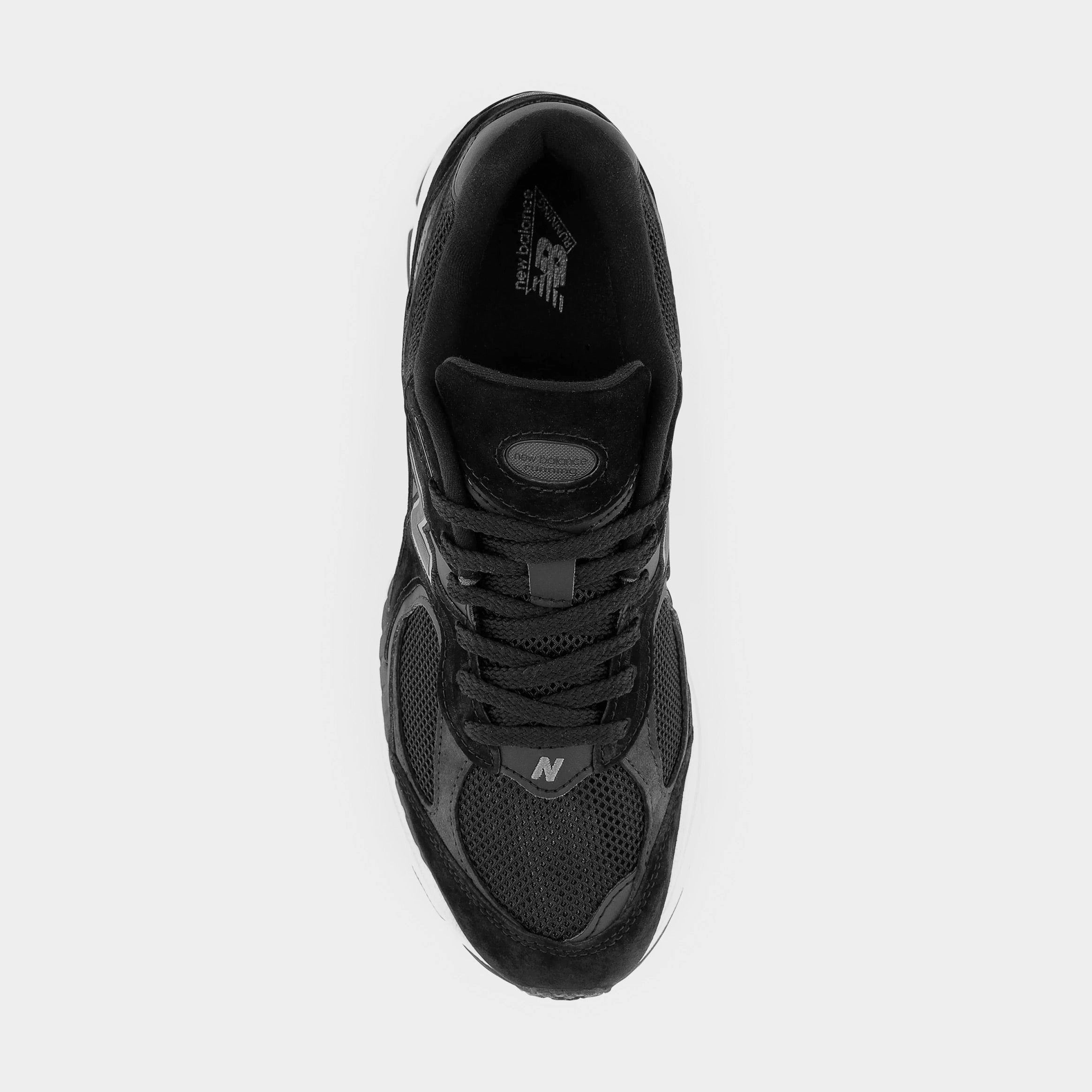 2002R Mens Lifestyle Shoes (Black) Modern performance sneakers