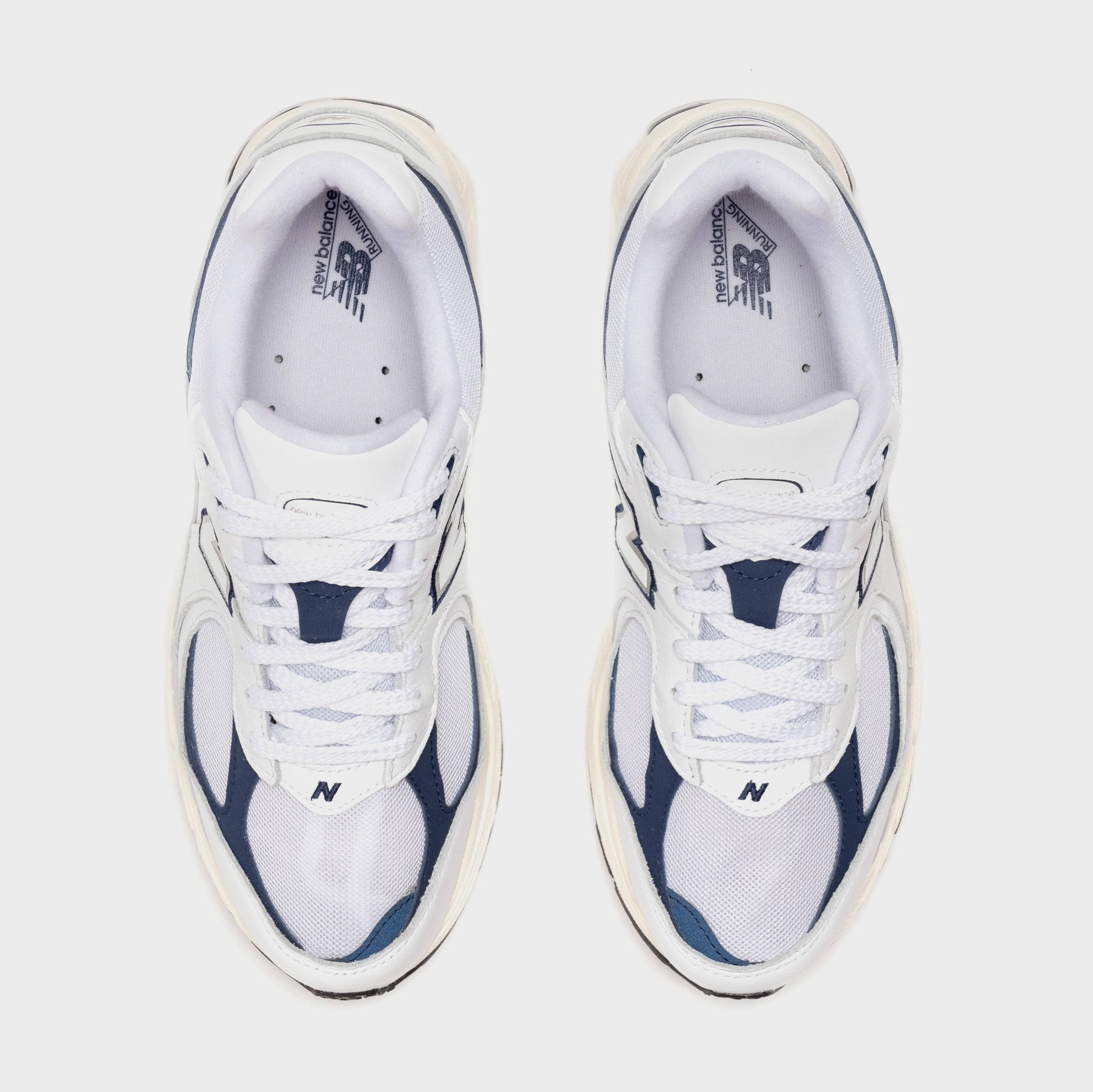 2002R Mens Lifestyle Shoes (White/Blue) Modern performance sneakers
