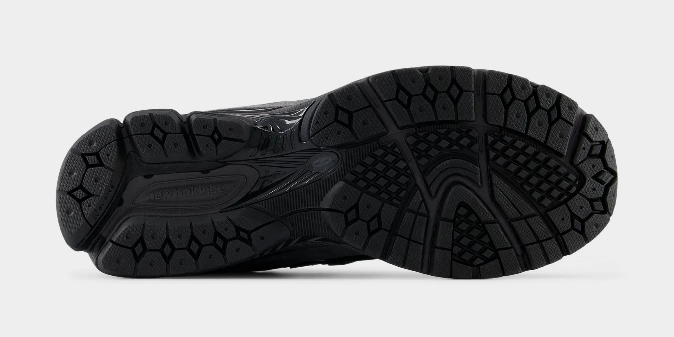 2002R Mens Running Shoes (Black/Dark Grey) Modern performance sneakers