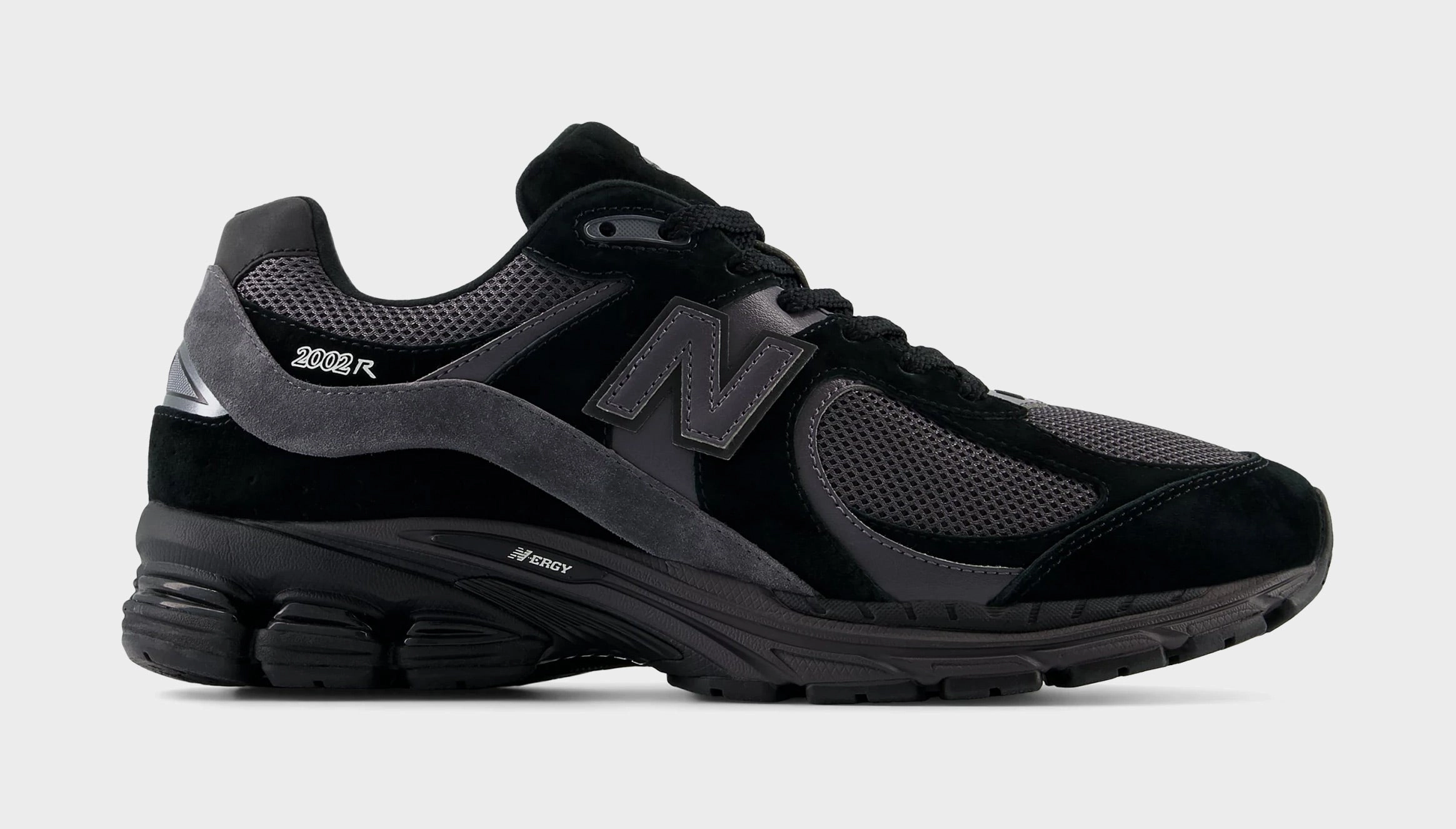 2002R Mens Running Shoes (Black/Dark Grey) Sporty New Balance 2002R shoes