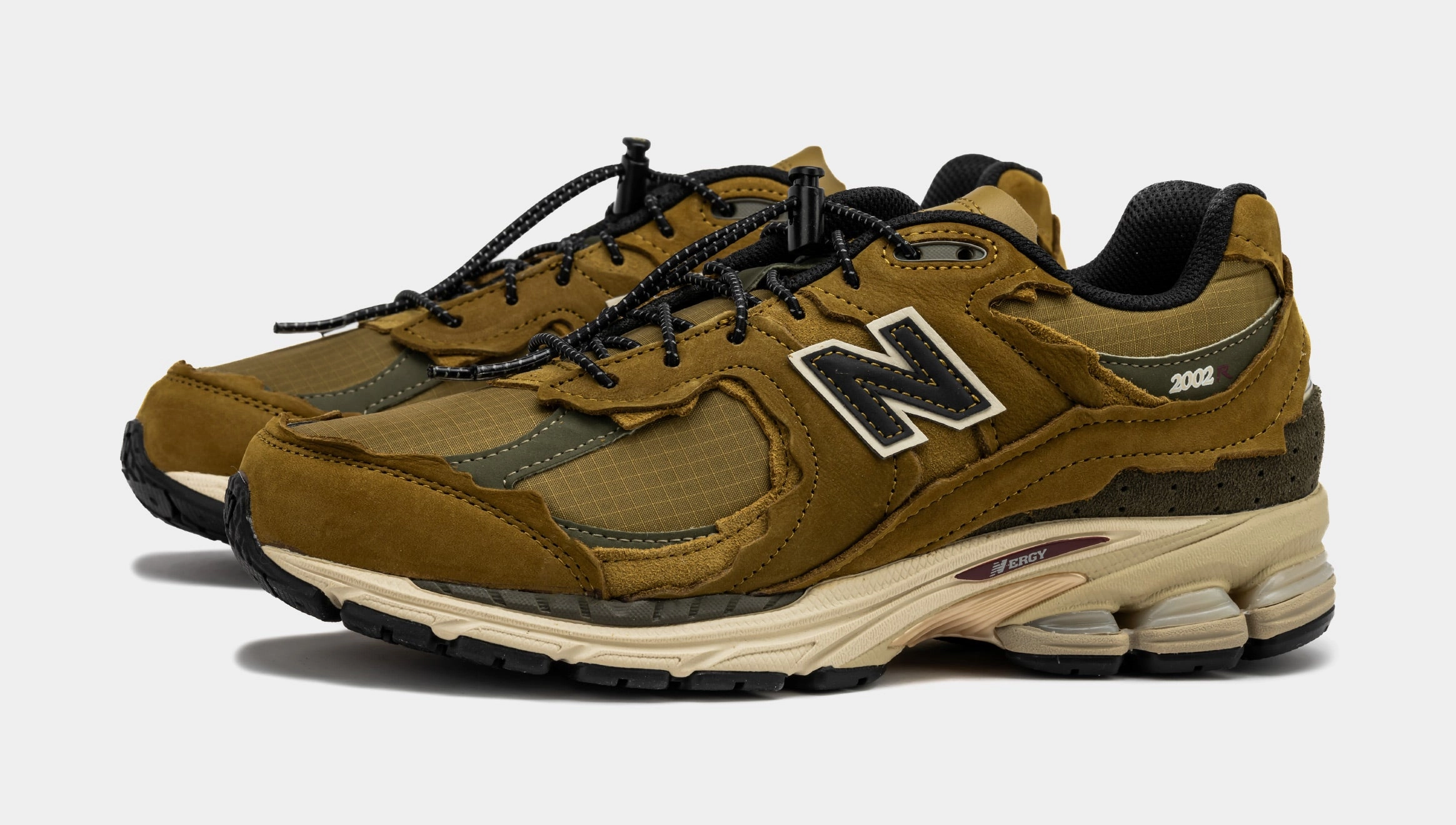 2002R Mens Running Shoes (High Desert/Dark Moss) Modern performance sneakers