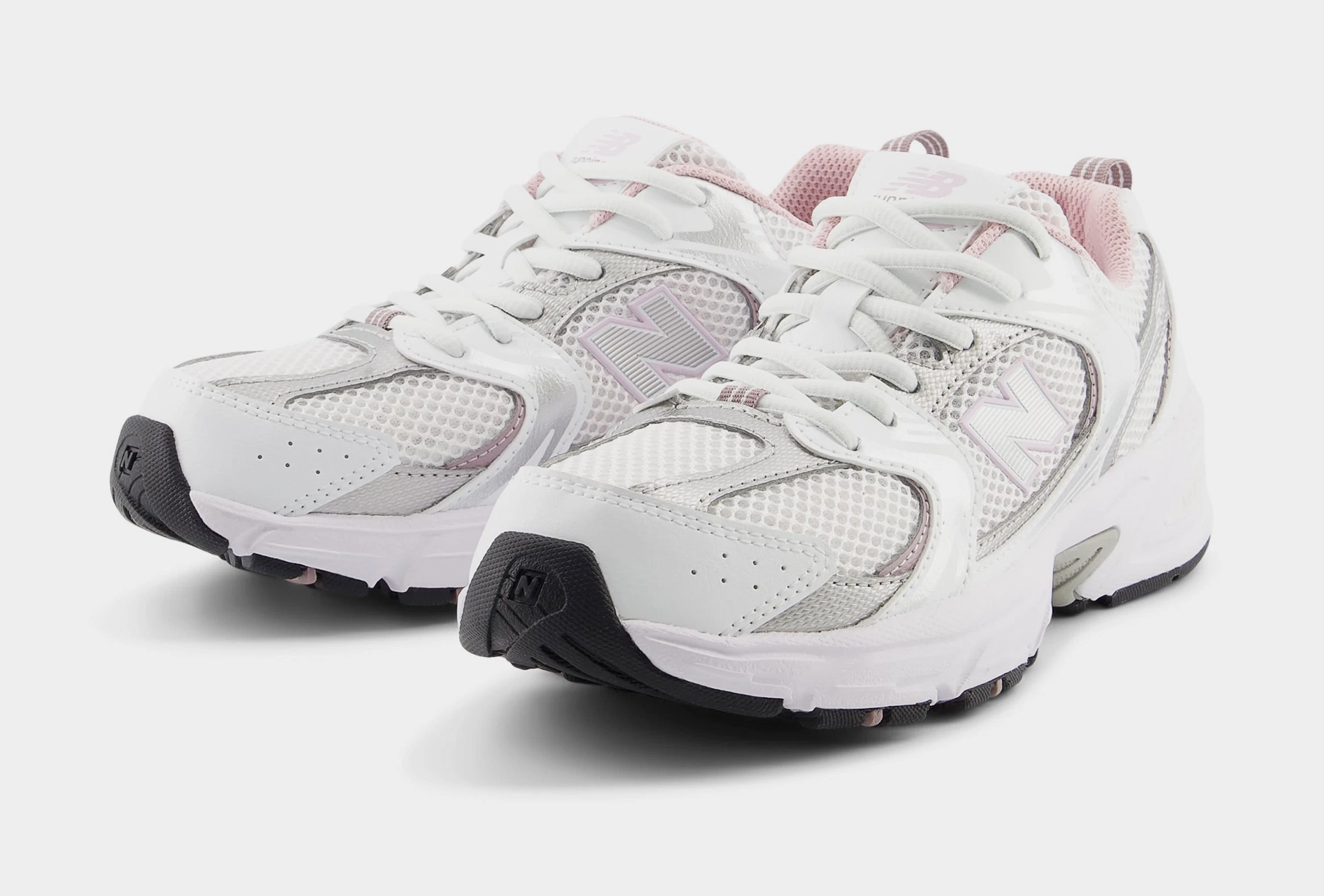 530 Grade School Running Shoes (White/Century Pink) New Balance 530 series
