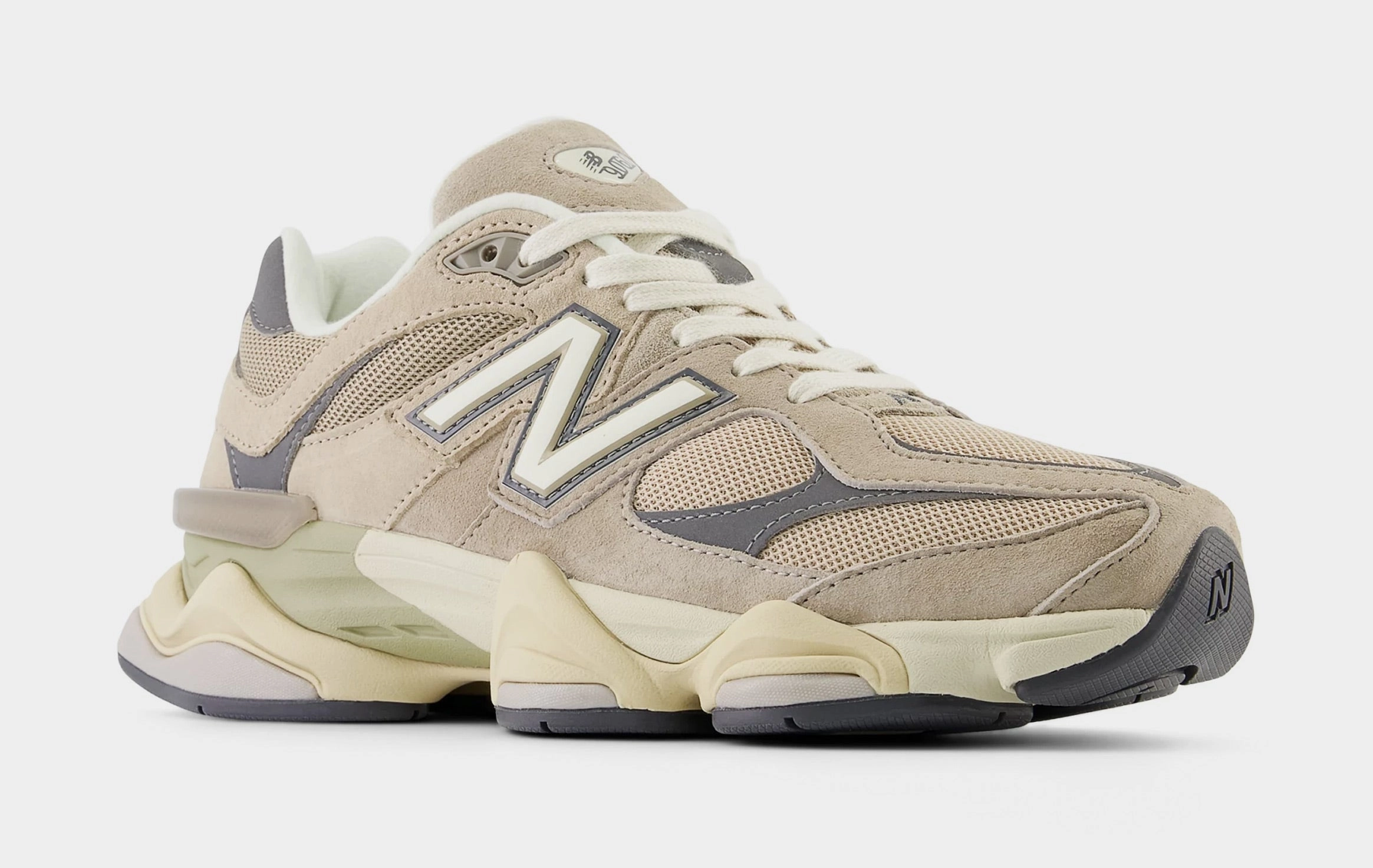 9060 Mens Running Shoes (Beige) NB 9060 runners