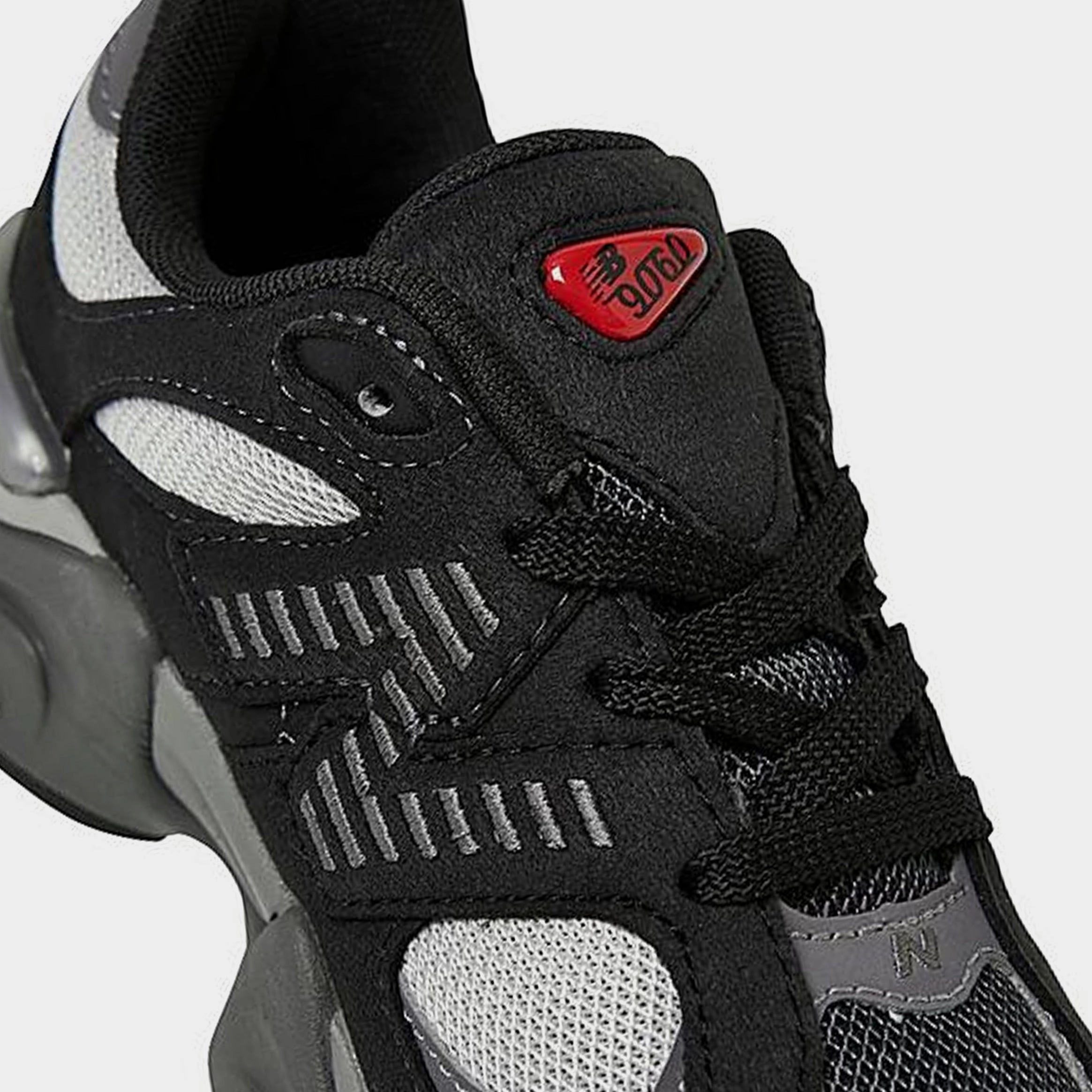 9060 Preschool Lifestyle Shoes (Black/Grey) NB 9060 runners