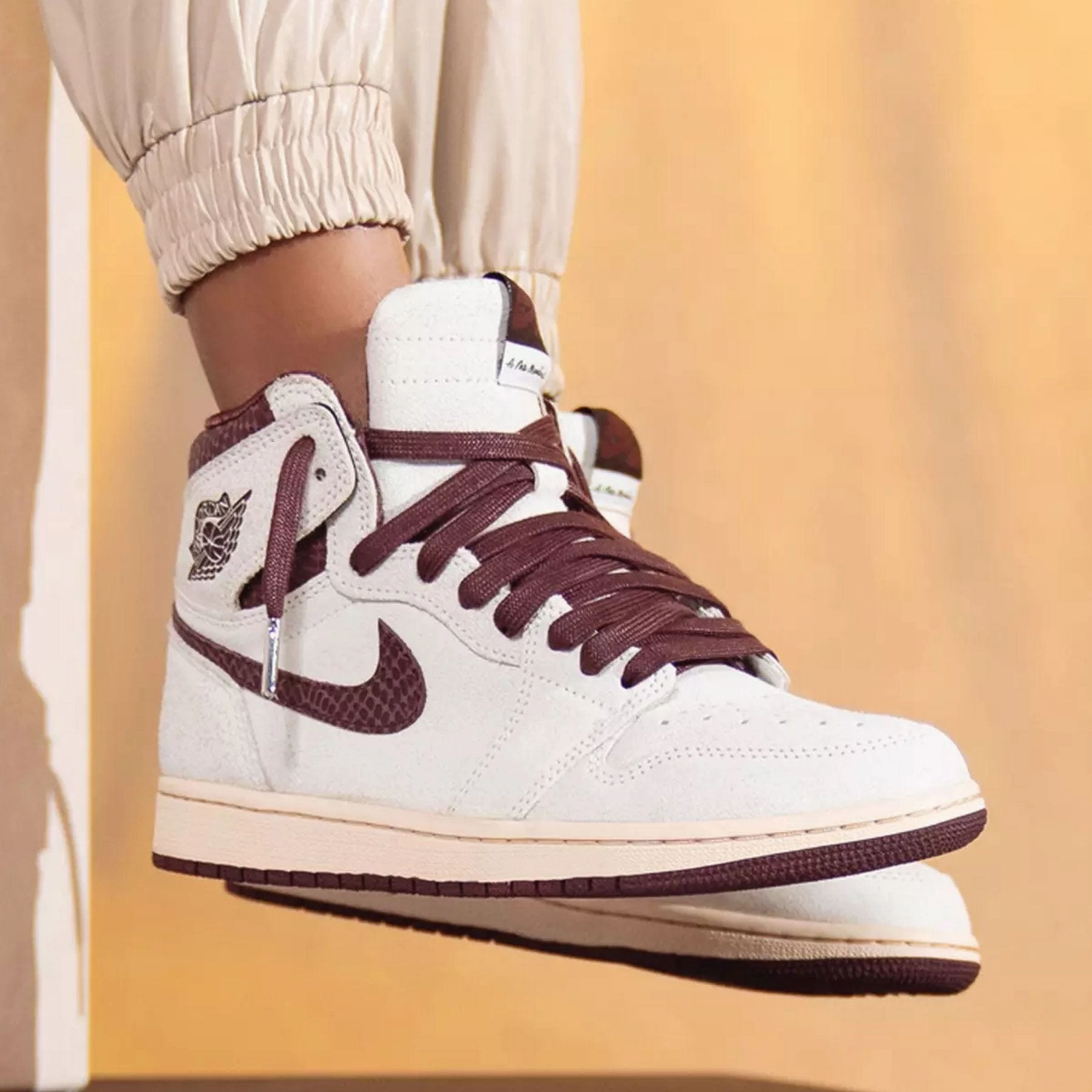 A Ma Mani??re x Air Jordan 1 High OG 'Airness' Air Jordan 1 High OG shoes