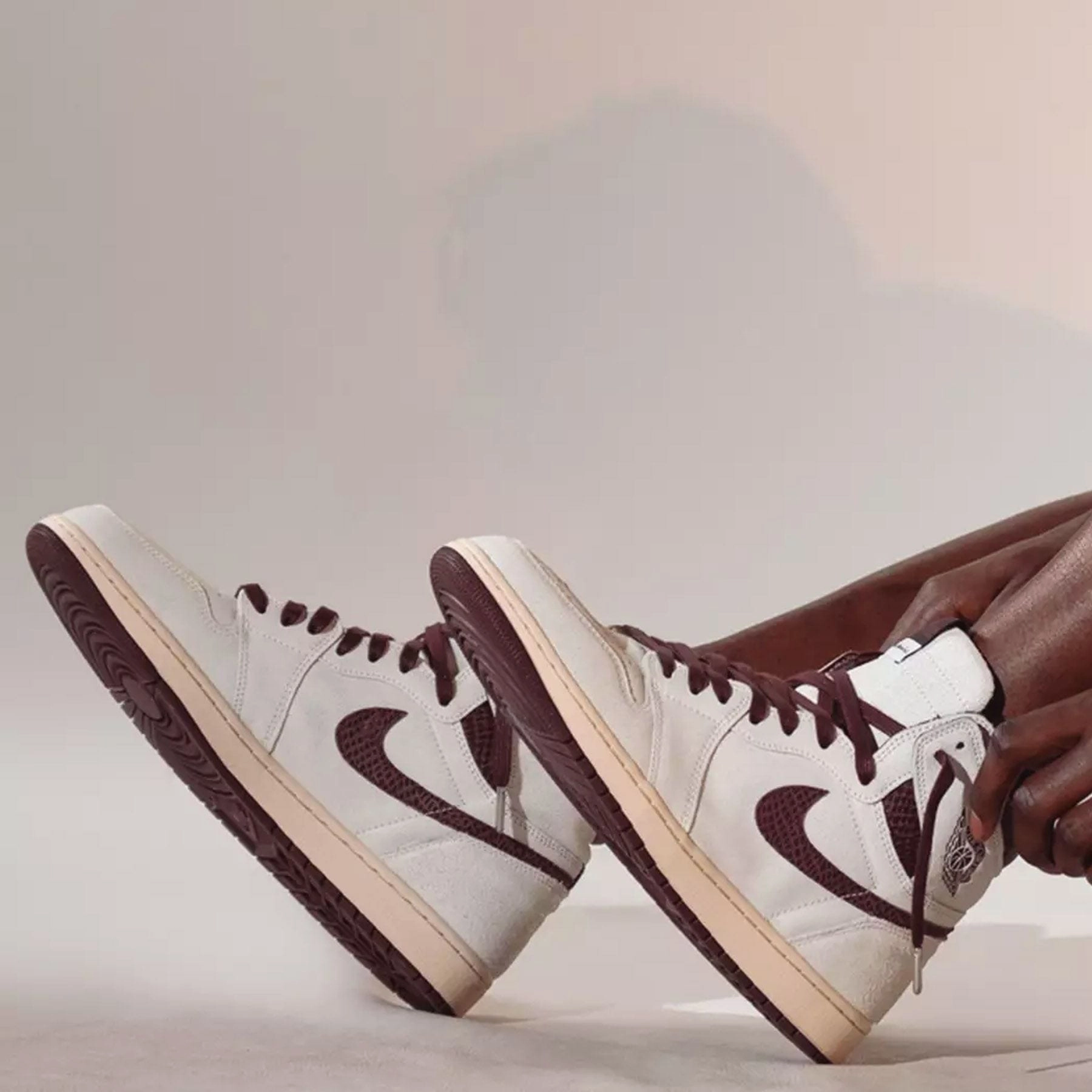 A Ma Mani??re x Air Jordan 1 High OG 'Airness' Air Jordan 1 High OG shoes