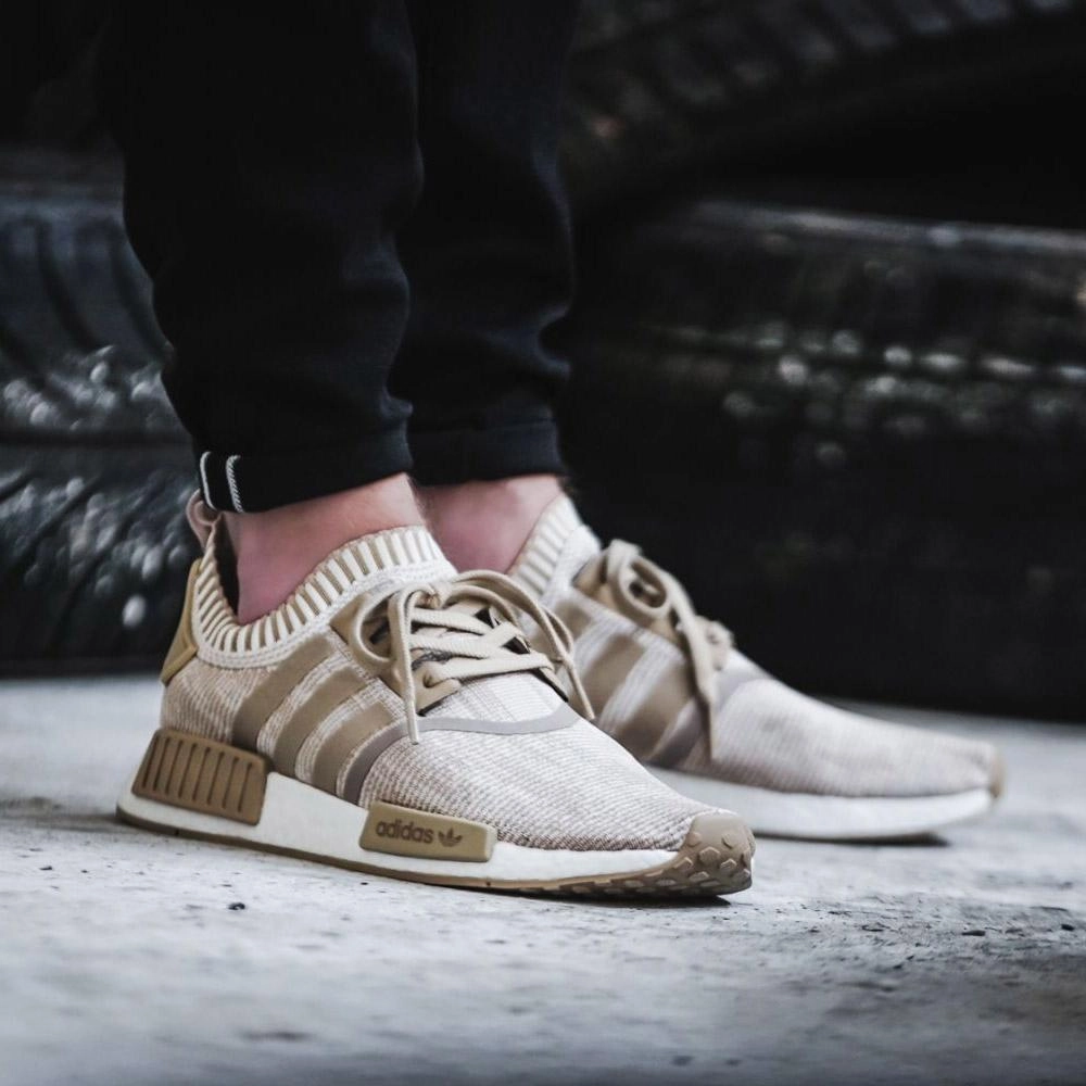 adidas NMD_R1 Primeknit Glitch Camo Linen Khaki-Off White Off White Sneakers