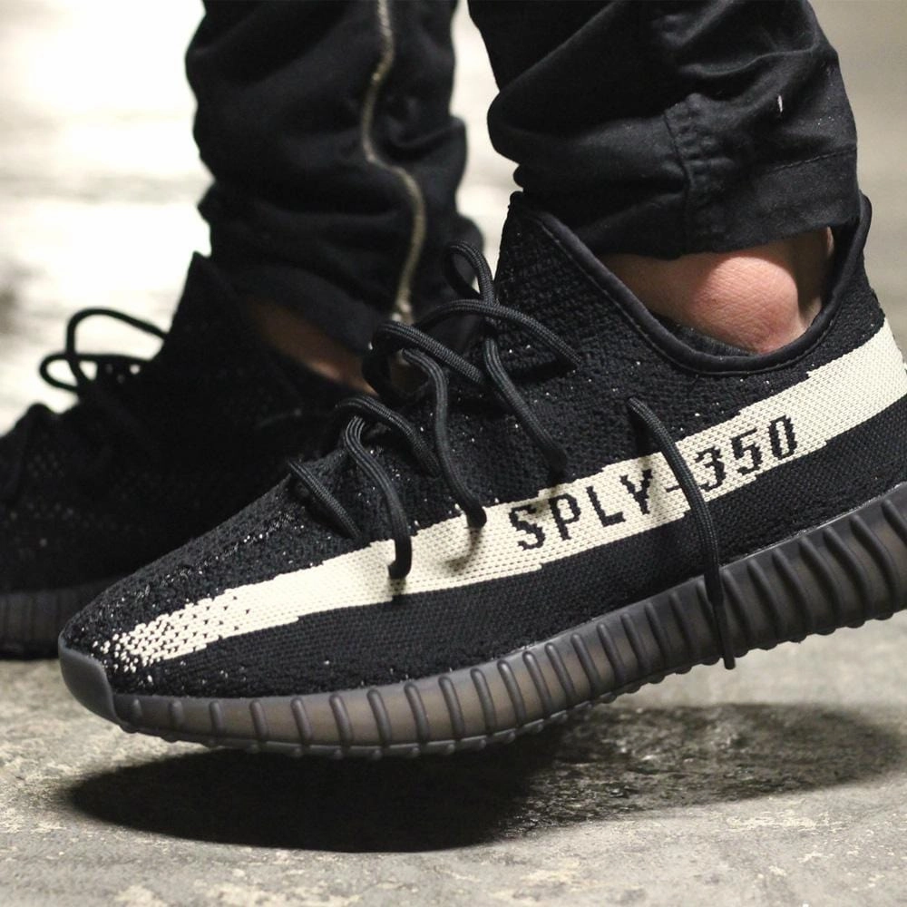 Adidas Originals Yeezy Boost 350 V2 Black-White Boost 350 Sneakers