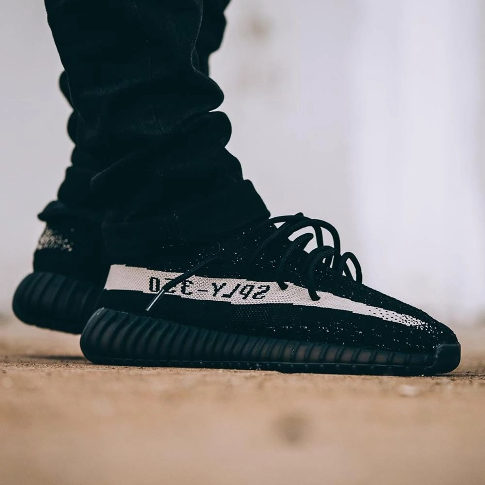 Adidas Originals Yeezy Boost 350 V2 Black-White Boost 350 Sneakers