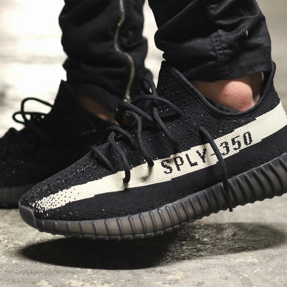 Adidas Originals Yeezy Boost 350 V2 Black-White Yeezy futuristic fashion sneakers