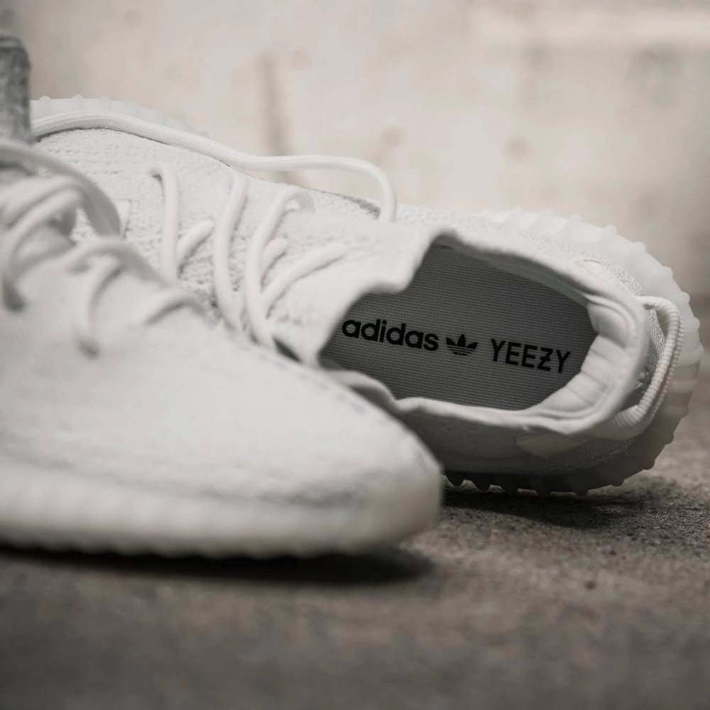 adidas Originals Yeezy Boost 350 V2 Cream White Boost 350 Sneakers