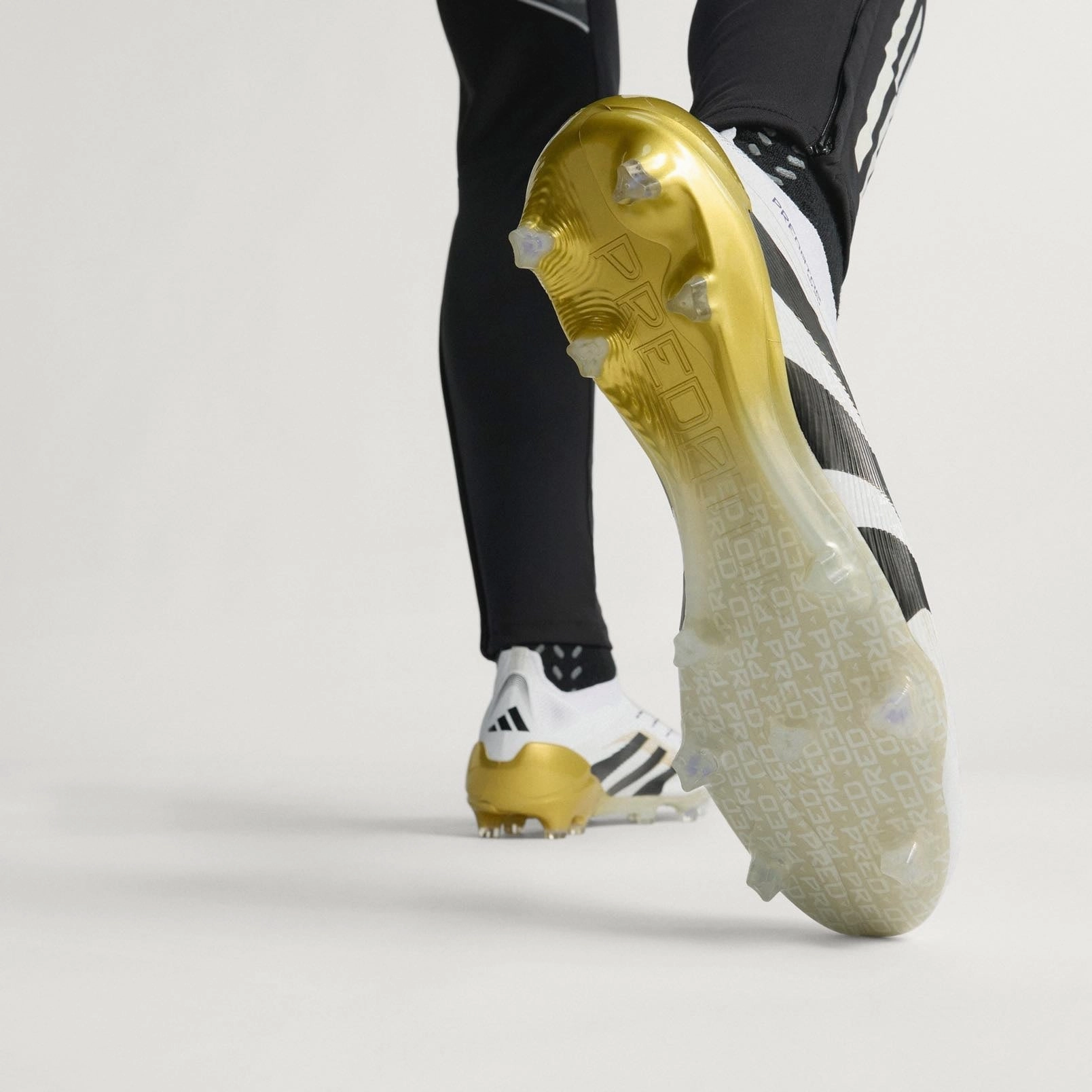 adidas Predator Elite Laceless FG High-grip performance shoes