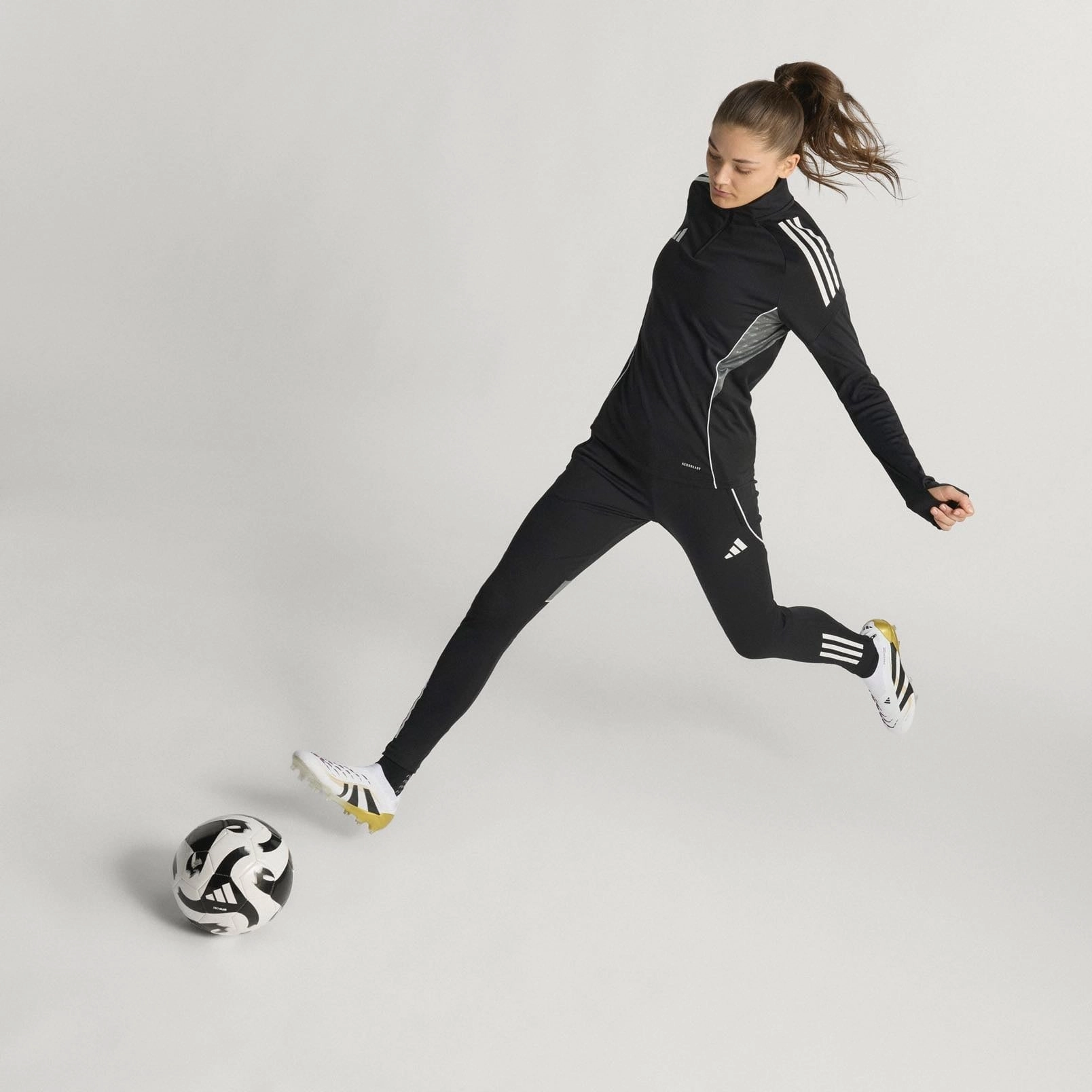 adidas Predator Elite Laceless FG High-grip performance shoes
