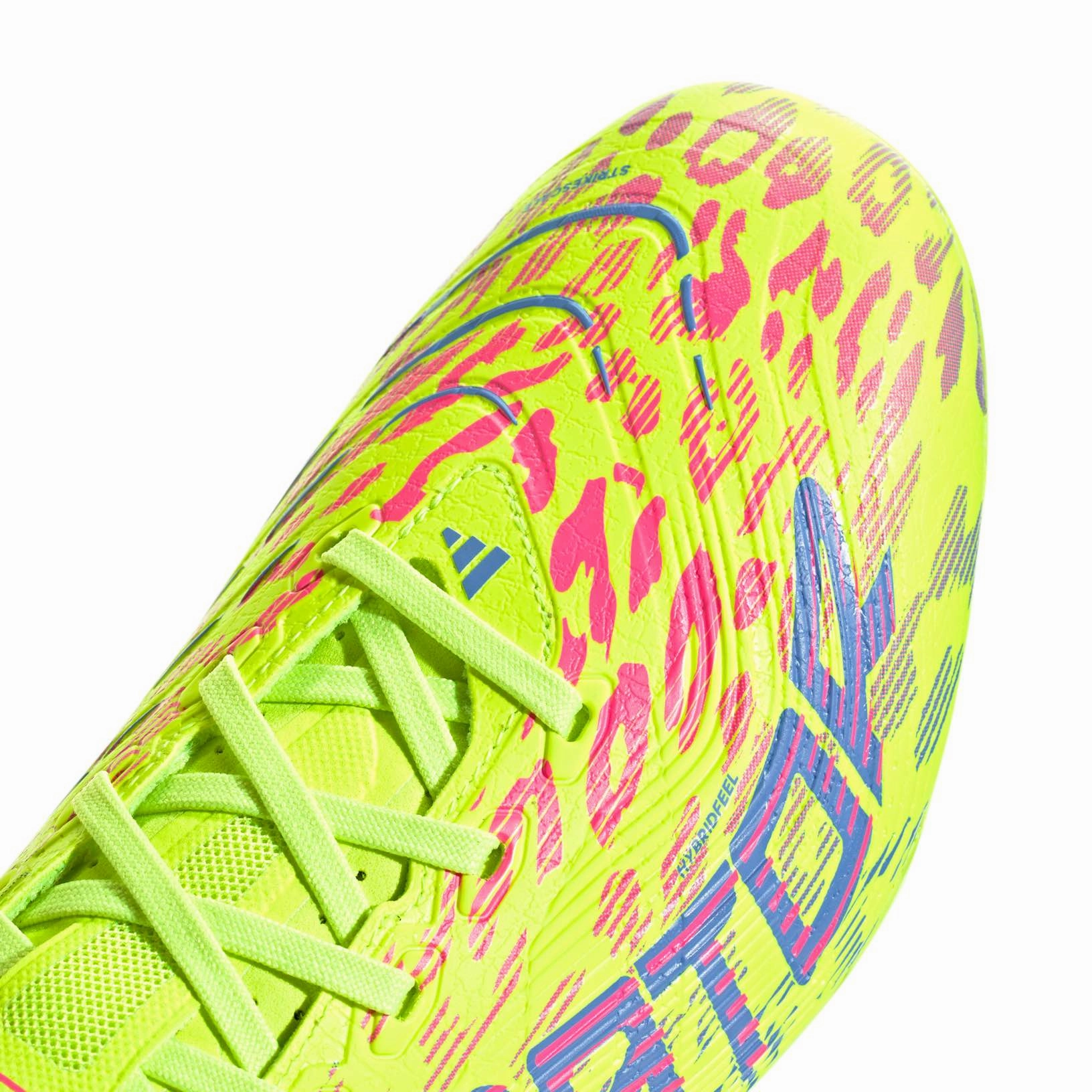 adidas Predator League FG High-grip performance shoes
