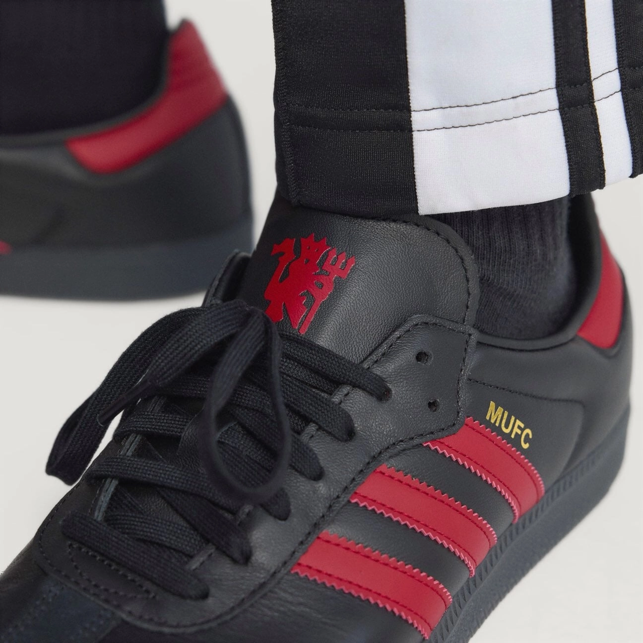 adidas Samba Manchester United Shoes Heritage style footwear