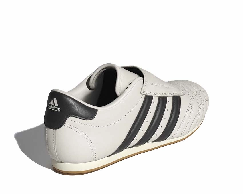 Adidas Taekwondo W "Off White" Comfort low-top kicks for her