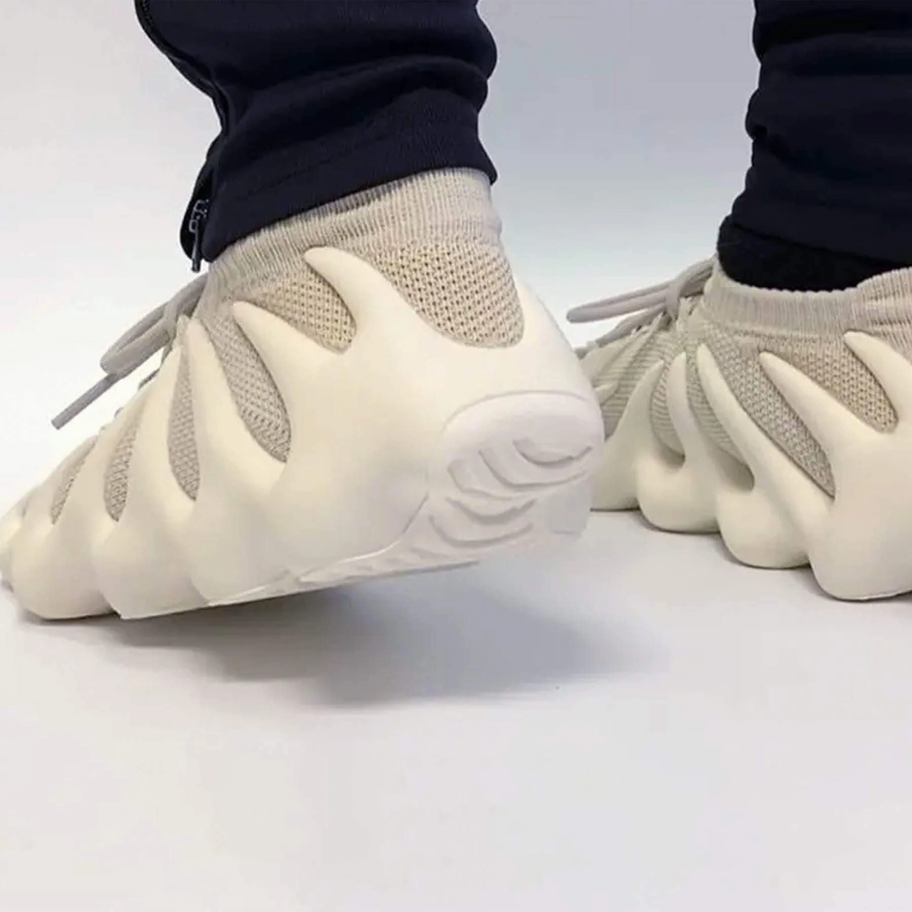 adidas Yeezy 450 'Cloud White' Yeezy futuristic fashion sneakers