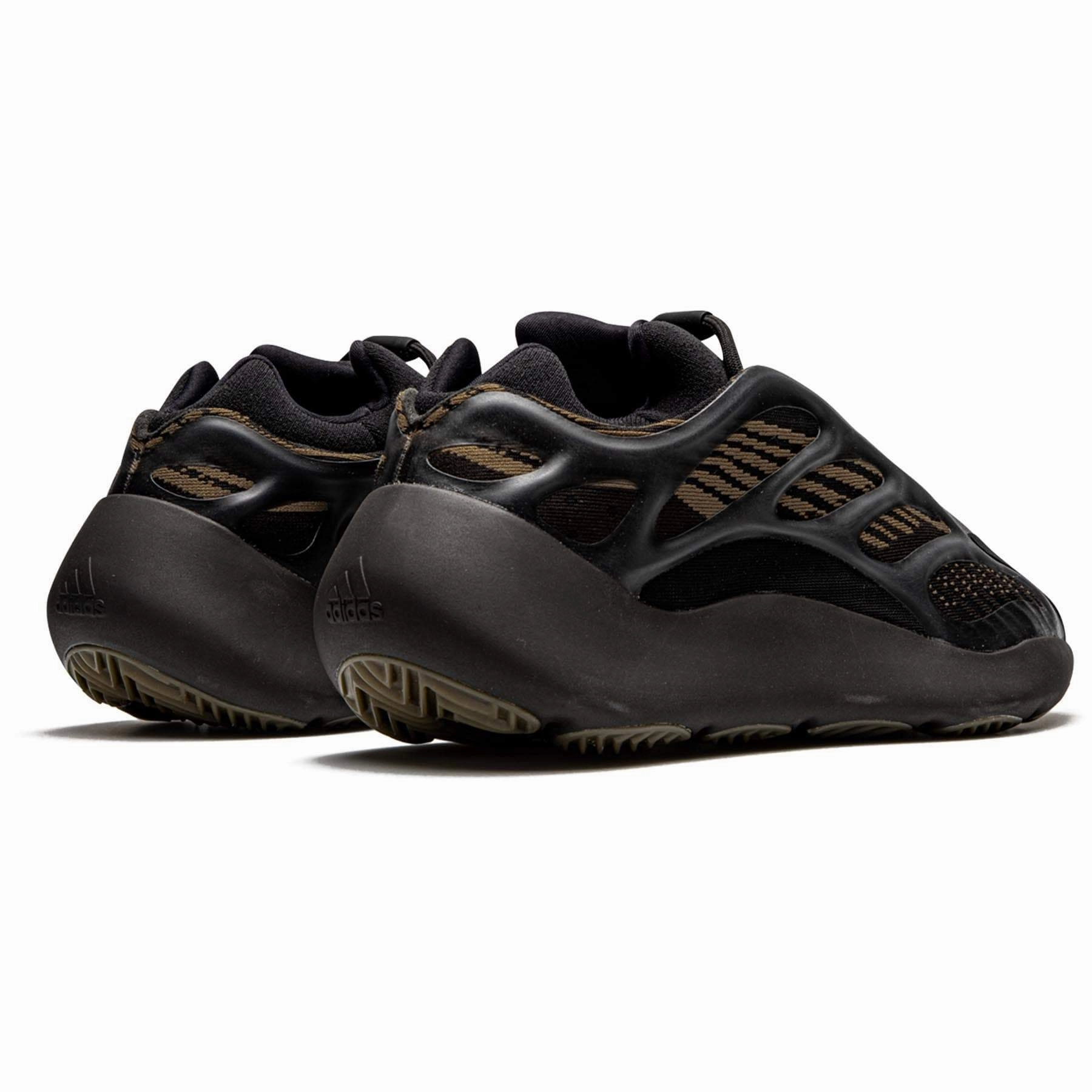 adidas Yeezy 700 V3 'Clay Brown' Yeezy futuristic fashion sneakers