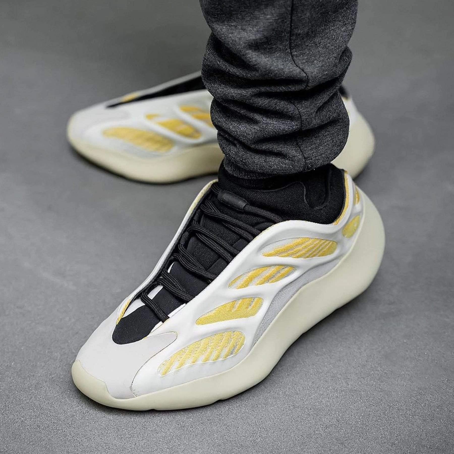 adidas Yeezy 700 V3 'Safflower' 700 Yeezy Versions