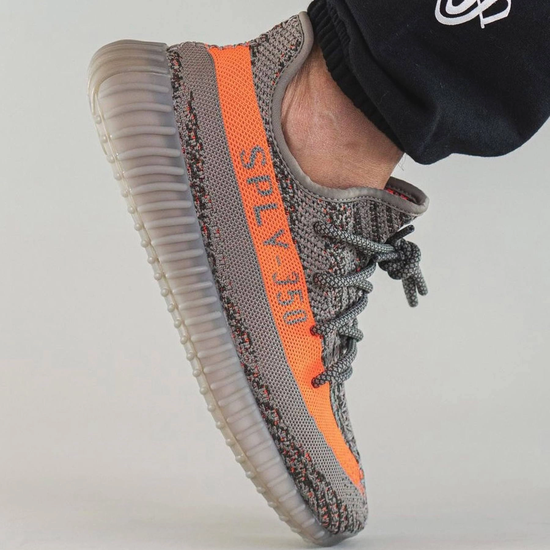 adidas Yeezy Boost 350 V2 'Beluga Reflective' Boost 350 Sneakers