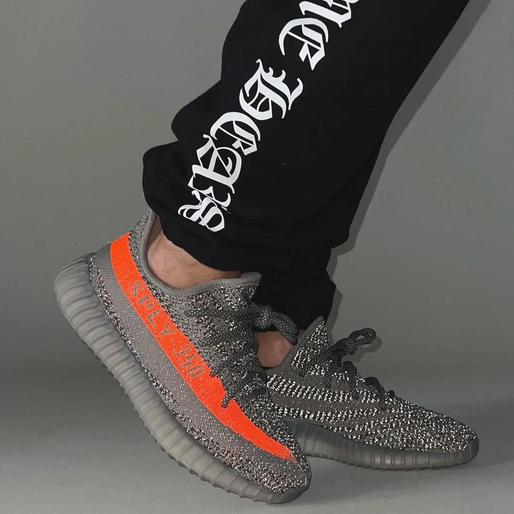 adidas Yeezy Boost 350 V2 'Beluga Reflective' Boost 350 Sneakers
