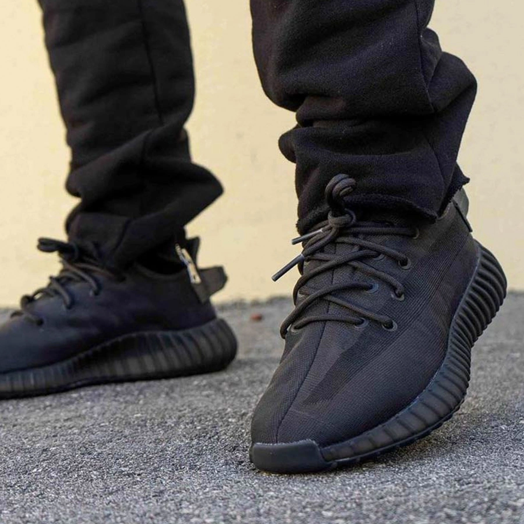 adidas Yeezy Boost 350 V2 'Mono Cinder' Boost 350 Sneakers