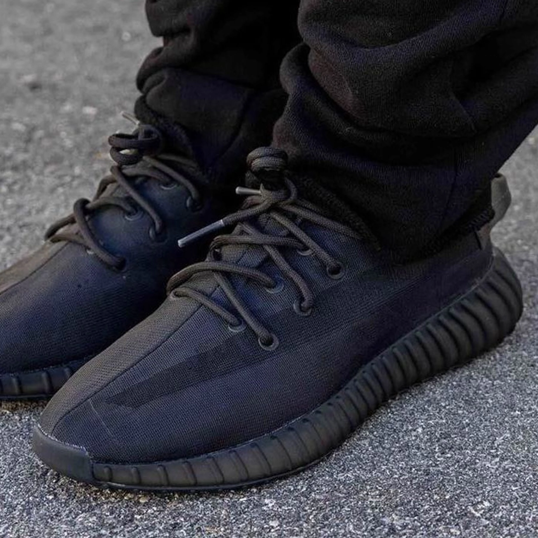 adidas Yeezy Boost 350 V2 'Mono Cinder' Boost 350 Sneakers