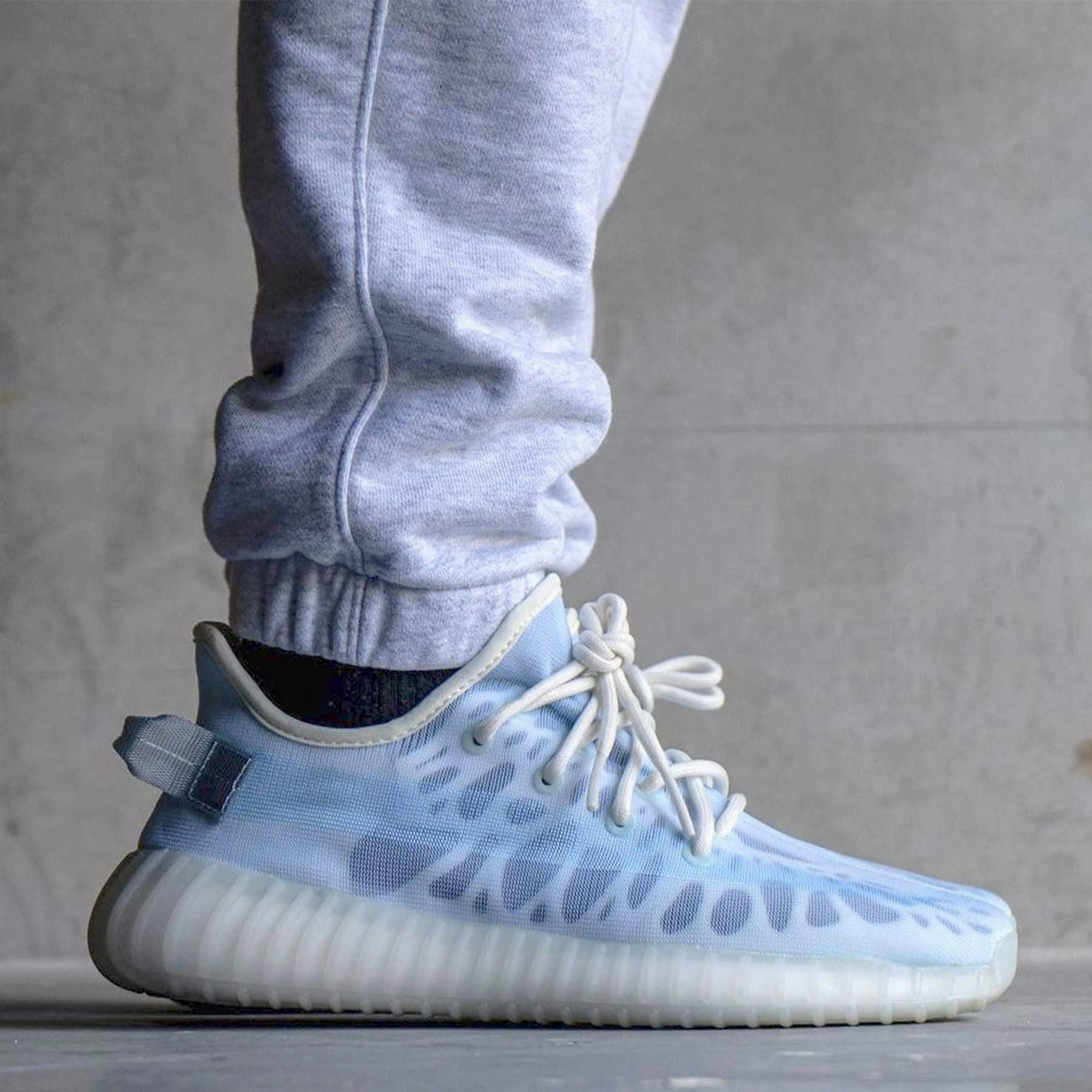 adidas Yeezy Boost 350 V2 'Mono Ice' Boost 350 Sneakers