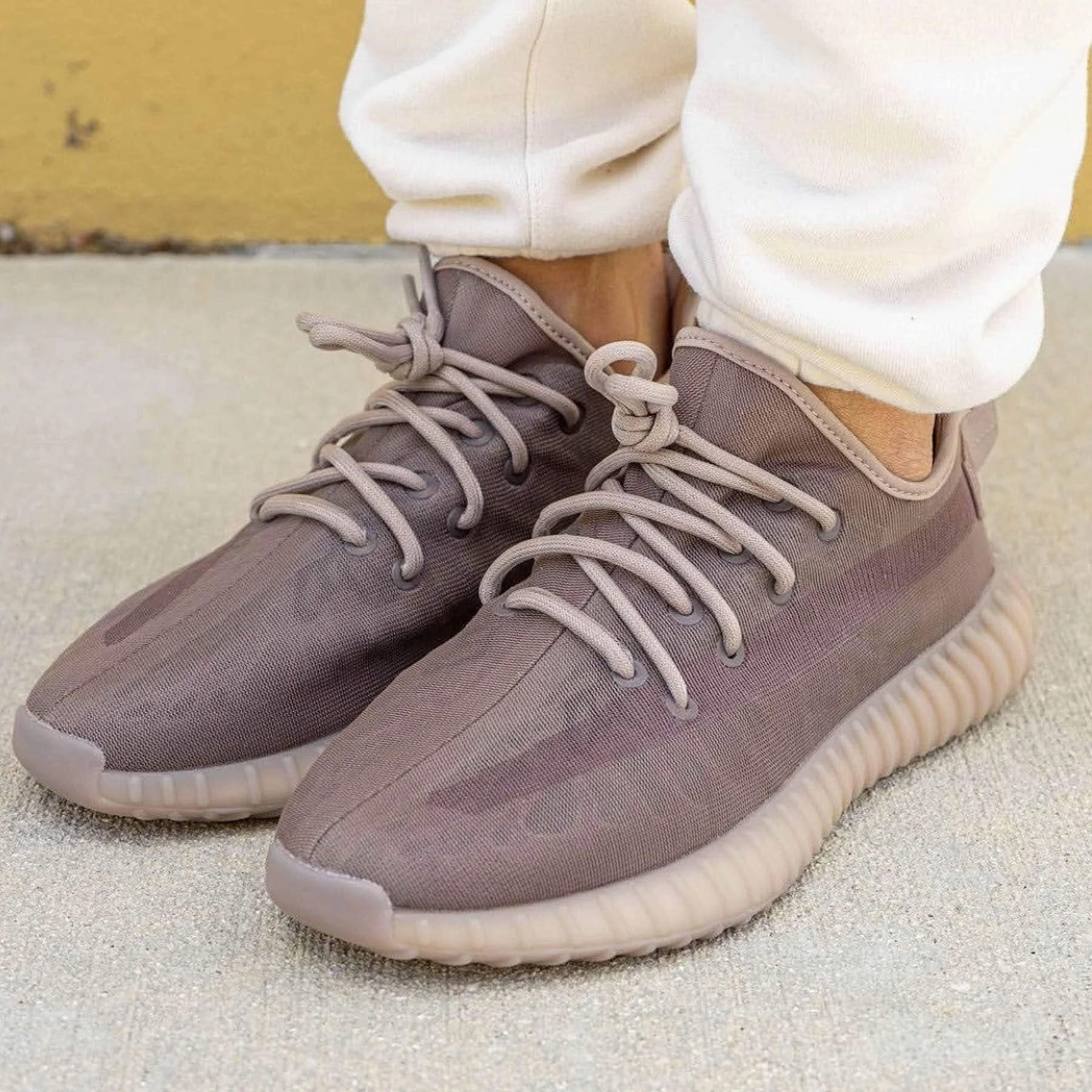 adidas Yeezy Boost 350 V2 'Mono Mist' Boost 350 Sneakers