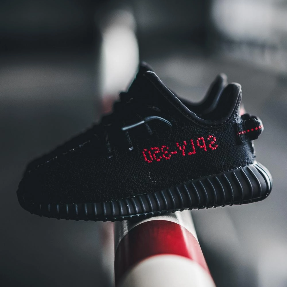 Adidas Yeezy Boost 350 V2 Infant Core Black-Red Boost 350 Sneakers