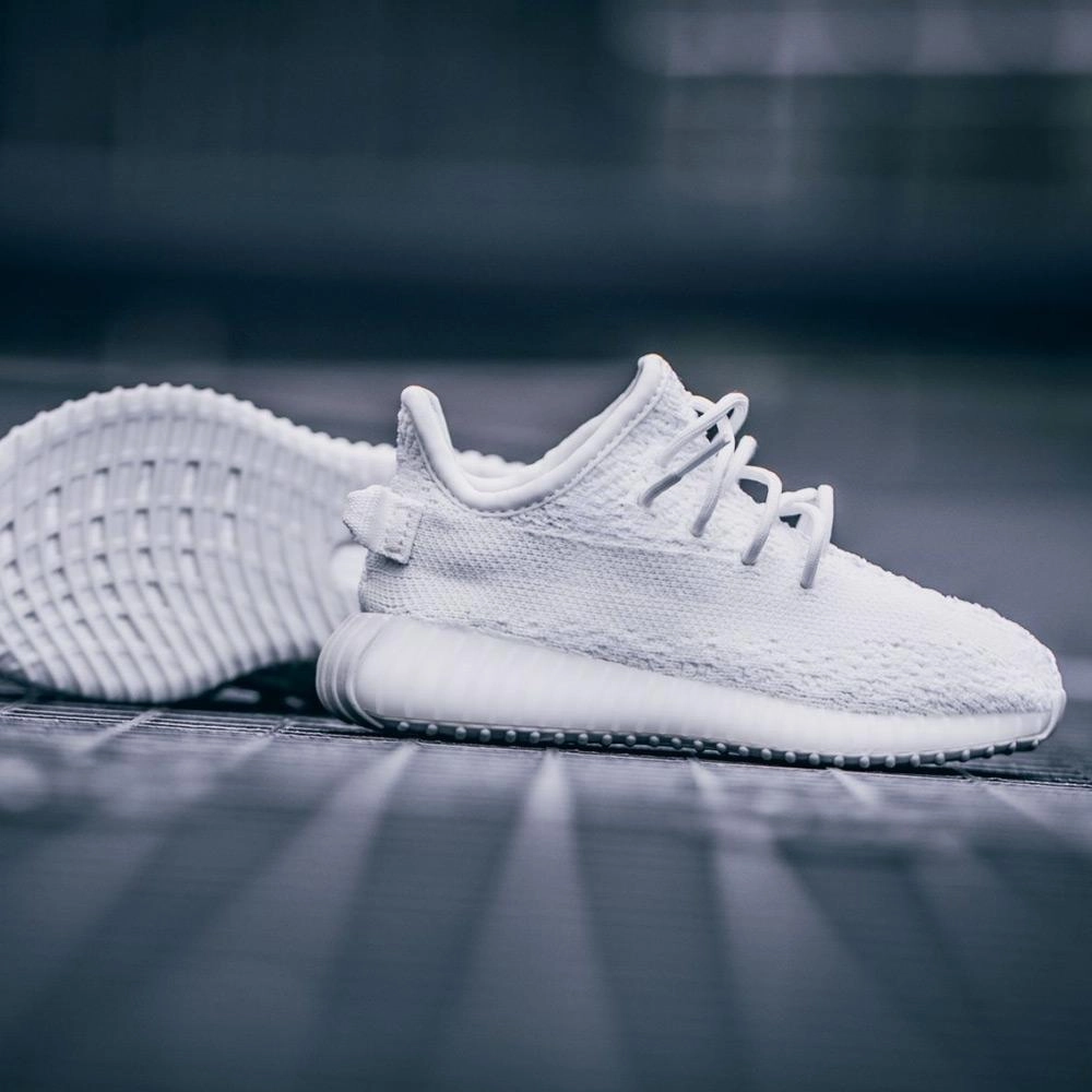 Adidas Yeezy Boost 350 V2 Infant "Cream White" Yeezy futuristic fashion sneakers