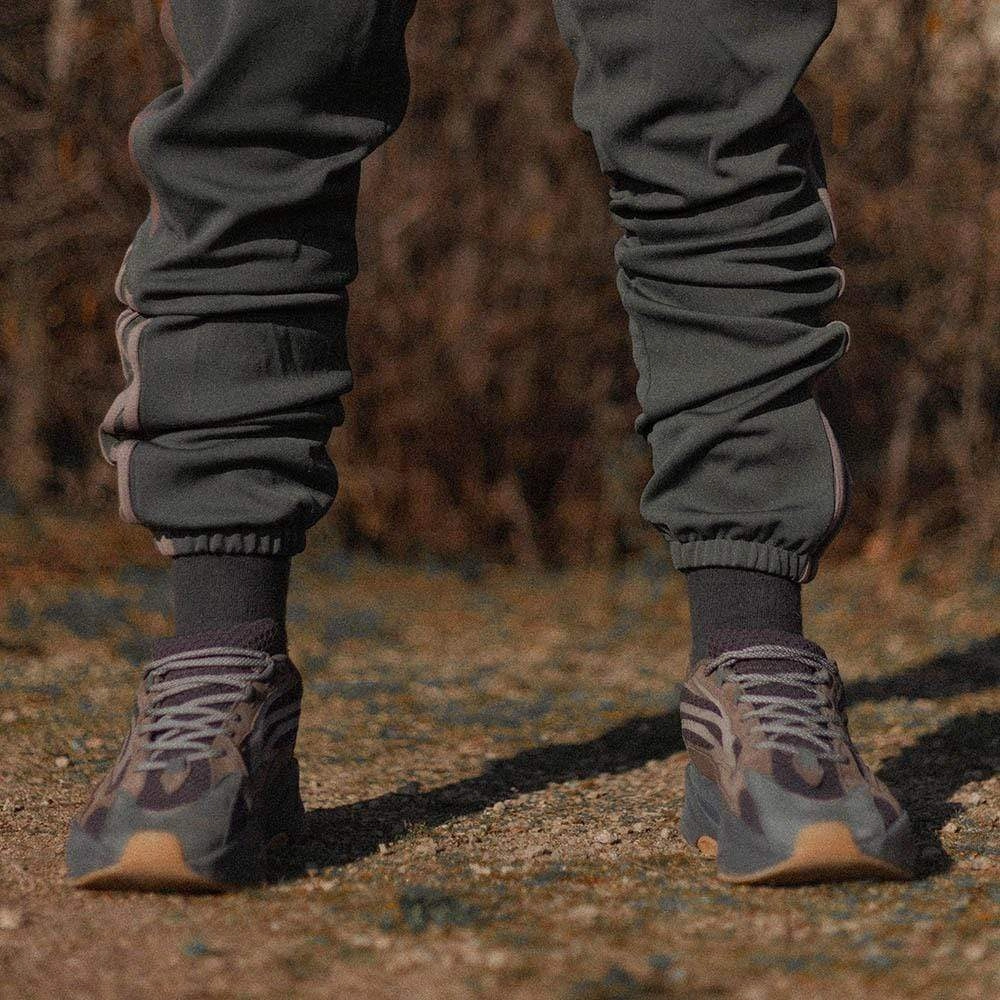 adidas Yeezy Boost 700 V2 Geode 700 Yeezy Versions