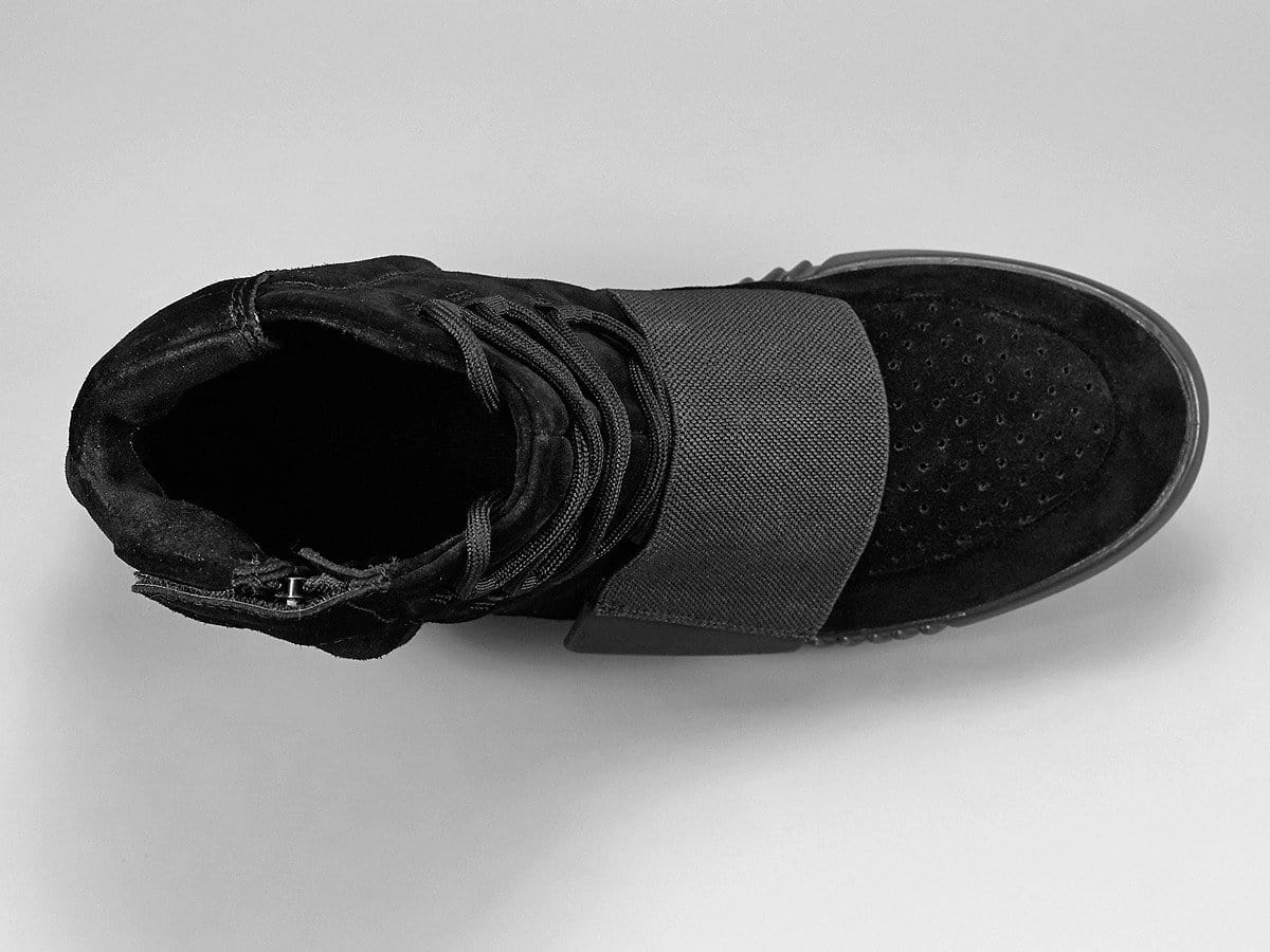 Adidas Yeezy Boost 750 Black Yeezy futuristic fashion sneakers