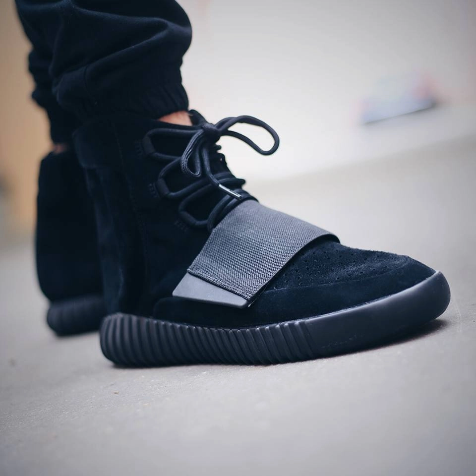 Adidas Yeezy Boost 750 Black Yeezy futuristic fashion sneakers