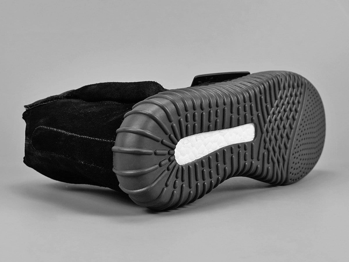 Adidas Yeezy Boost 750 Black Yeezy futuristic fashion sneakers