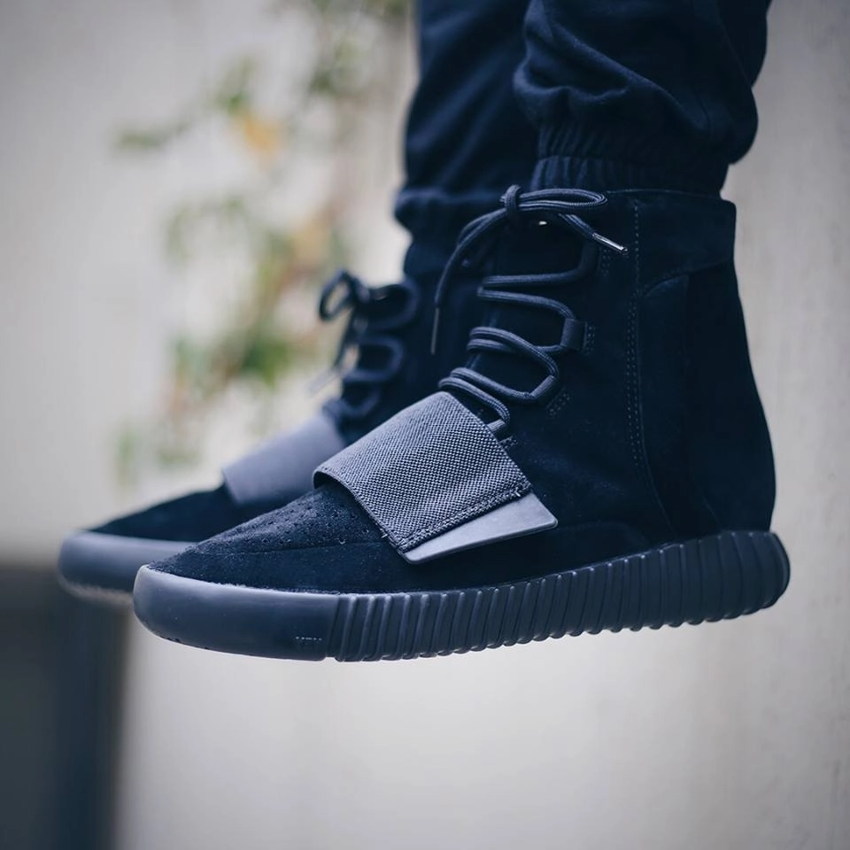 Adidas Yeezy Boost 750 Black Yeezy futuristic fashion sneakers