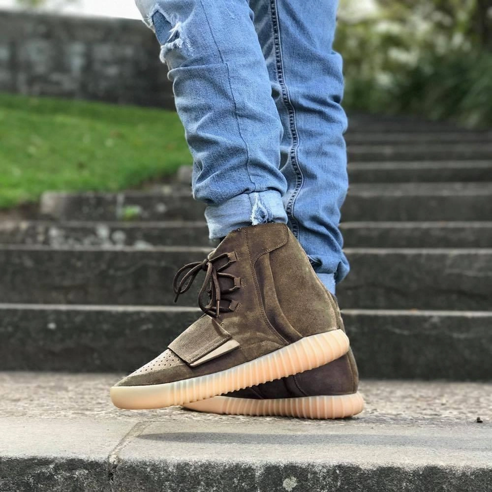 Adidas Yeezy Boost 750 Light Brown Yeezy futuristic fashion sneakers