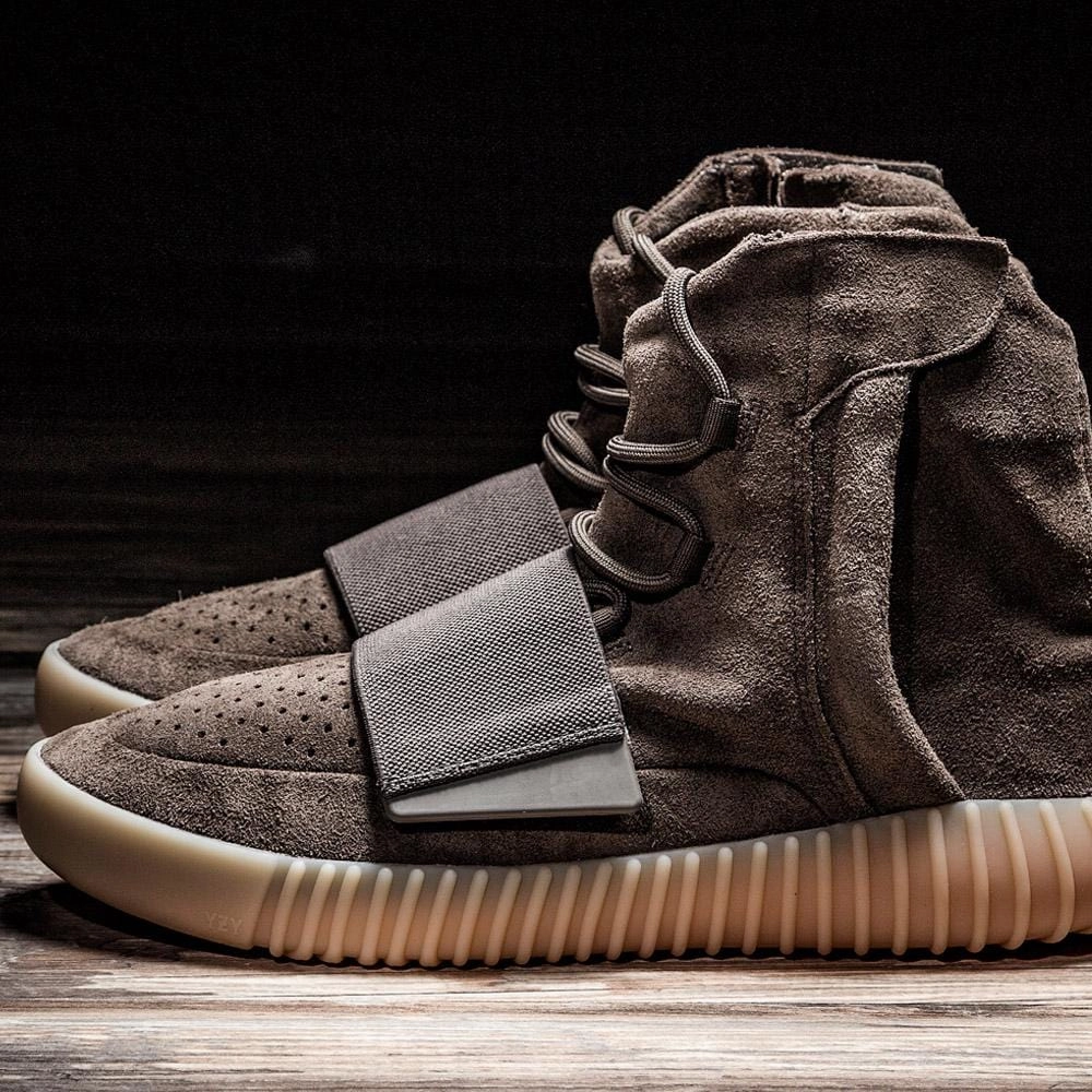 Adidas Yeezy Boost 750 Light Brown Yeezy futuristic fashion sneakers