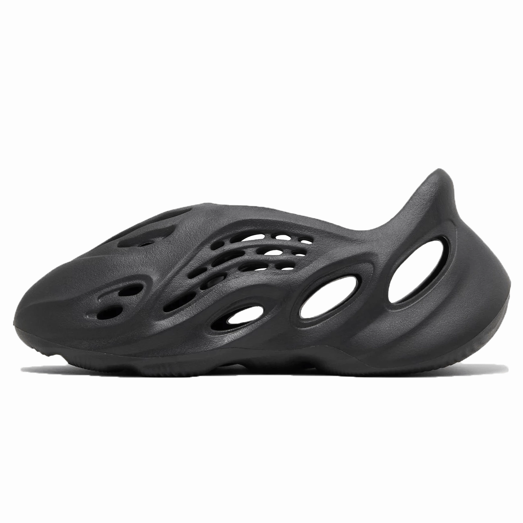 adidas Yeezy Foam Runner 'Onyx' Yeezy bold fashion sneakers with futuristic edge