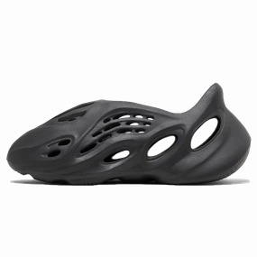 adidas Yeezy Foam Runner 'Onyx' Yeezy bold fashion sneakers with futuristic edge