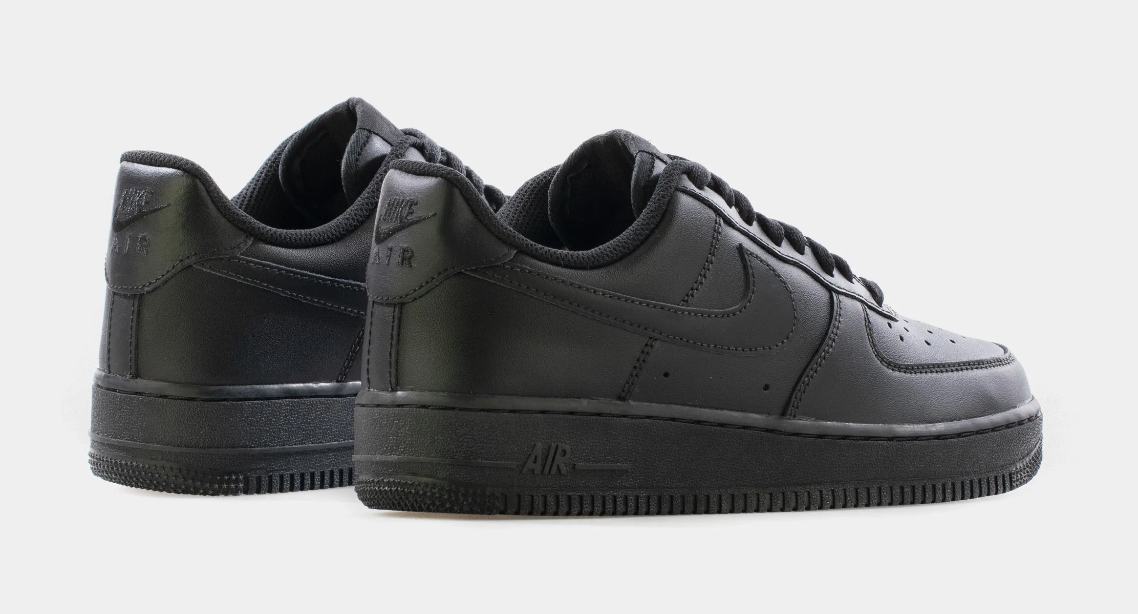Air Force 1 07 LE Mens Lifestyle Shoe (Black) Nike Max 95 versions