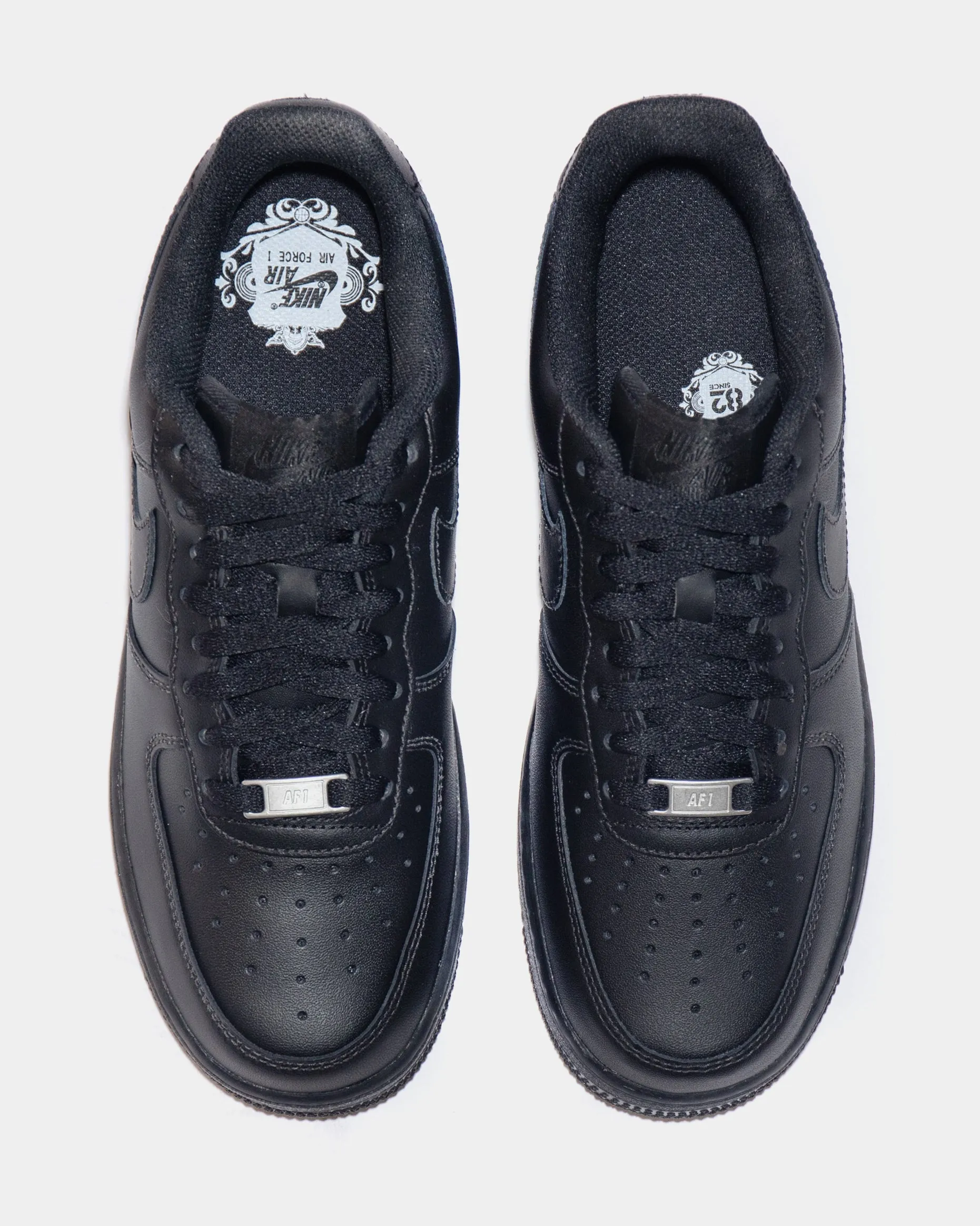Air Force 1 07 LE Mens Lifestyle Shoe (Black) Nike Max 95 versions