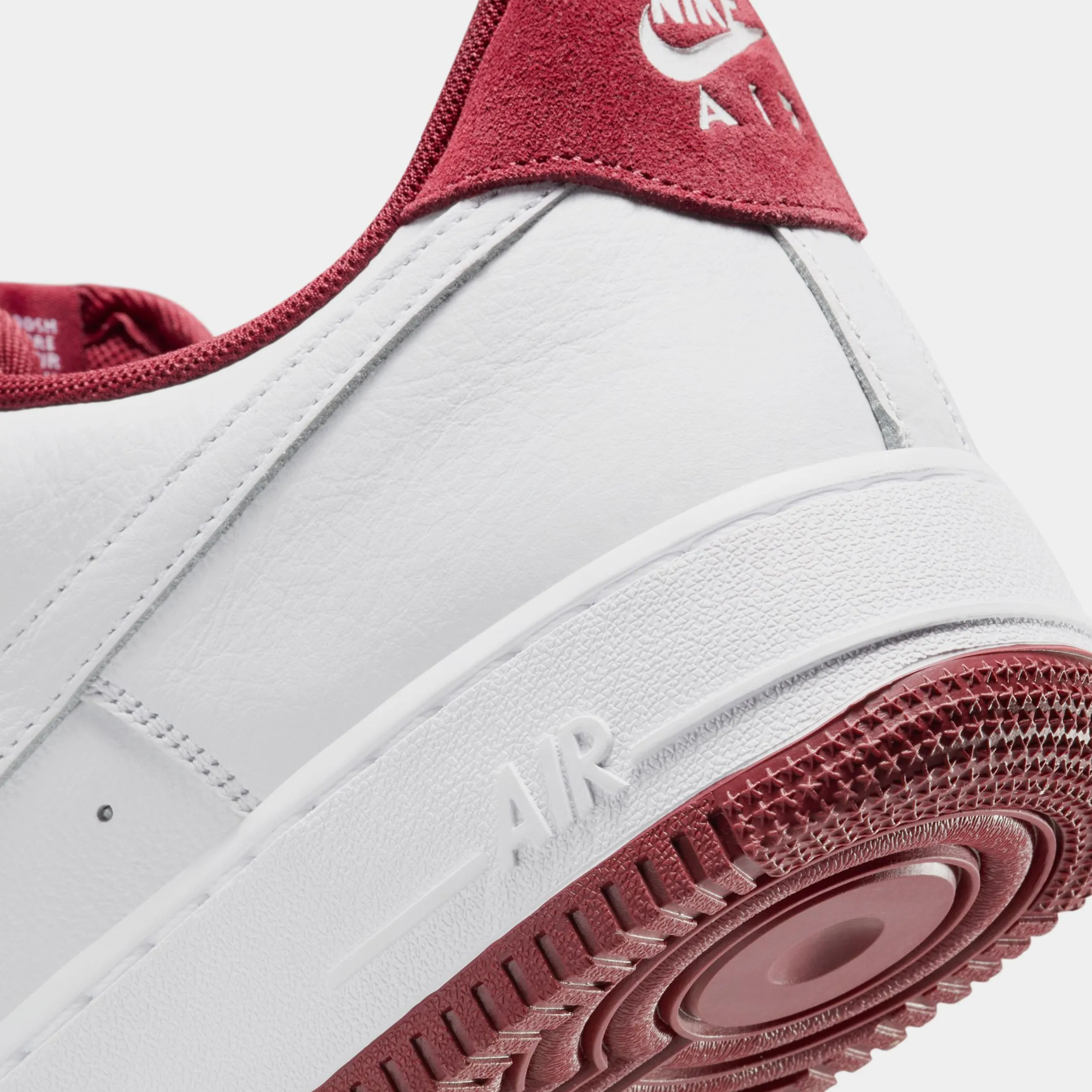 Air Force 1 '07 LV8 Mens Lifestyle Shoes (White/Team Red) Nike Max 95 versions