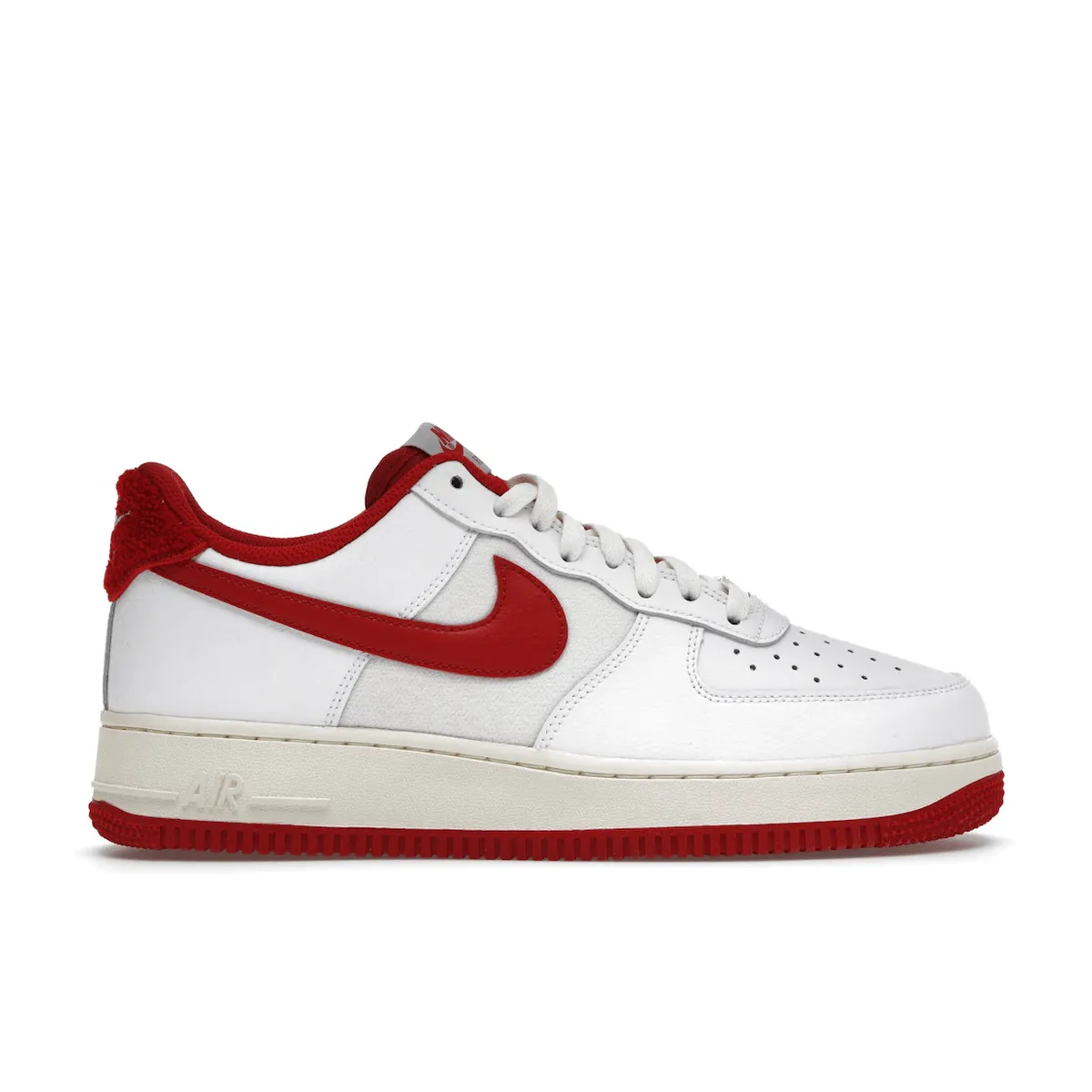 Air Force 1 Gym Red Sail Nike Air Force 1 heritage shoes for everyday wear