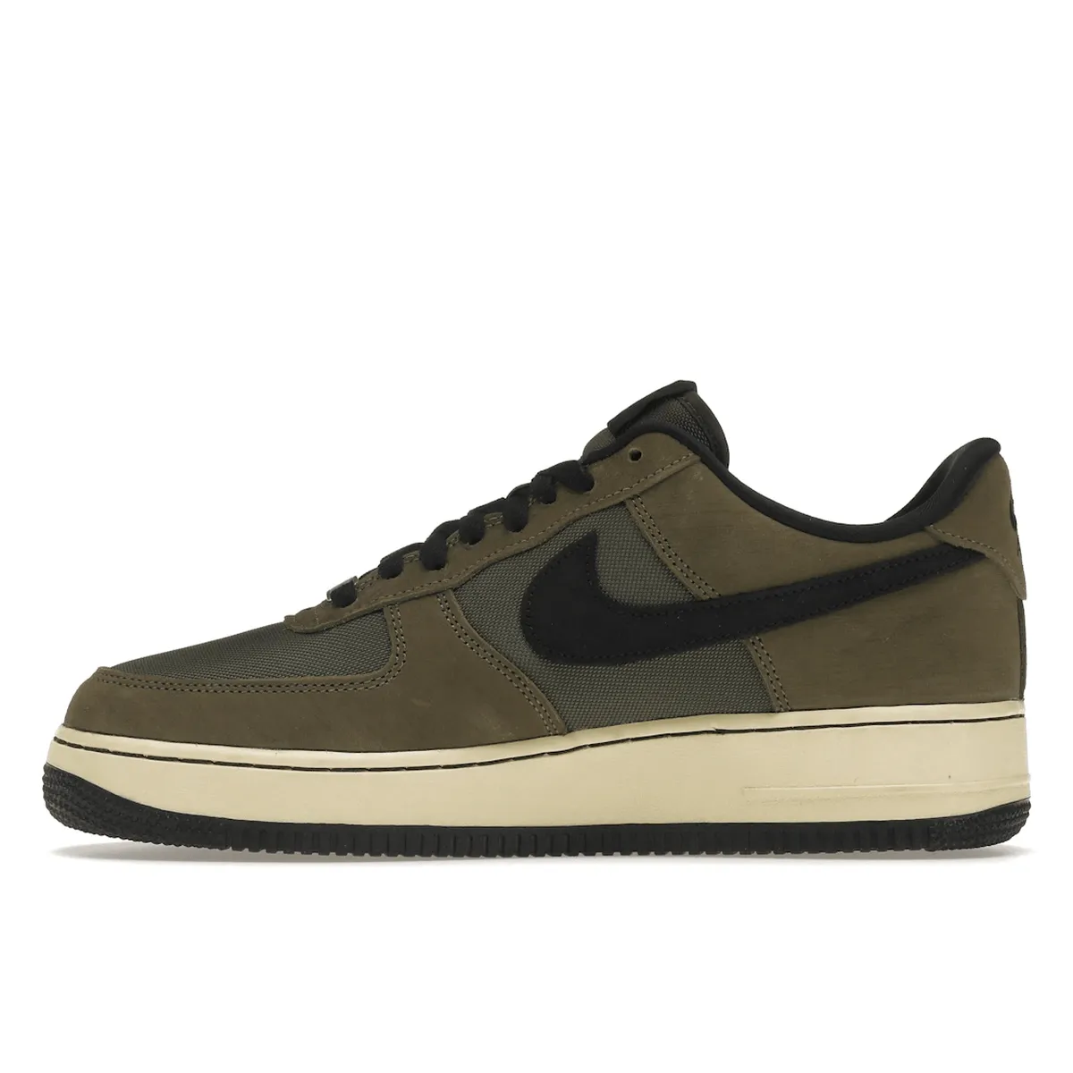 Air Force 1 Low SP Undefeated Ballistic Dunk vs. AF1 Nike Air Force 1 classic shoes
