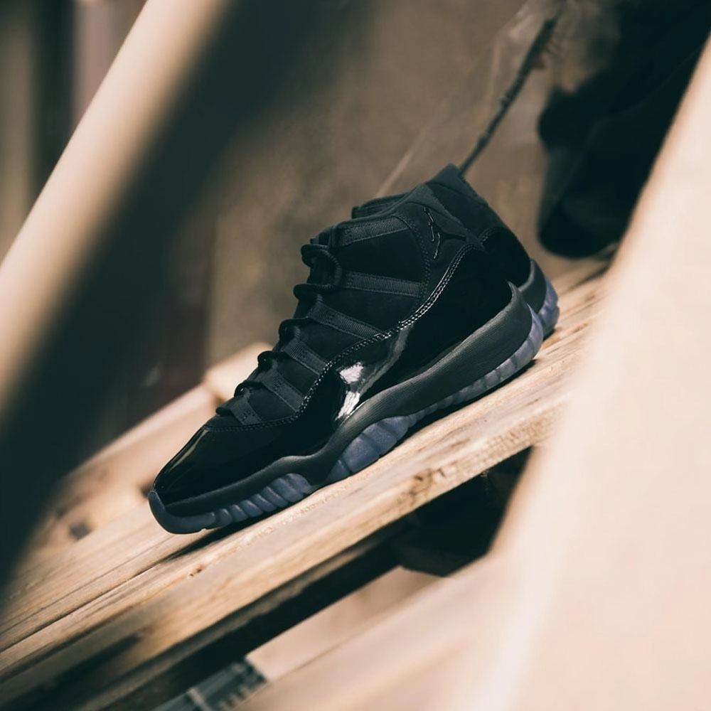 Air Jordan 11 "Cap and Gown" Bold classic sport shoes