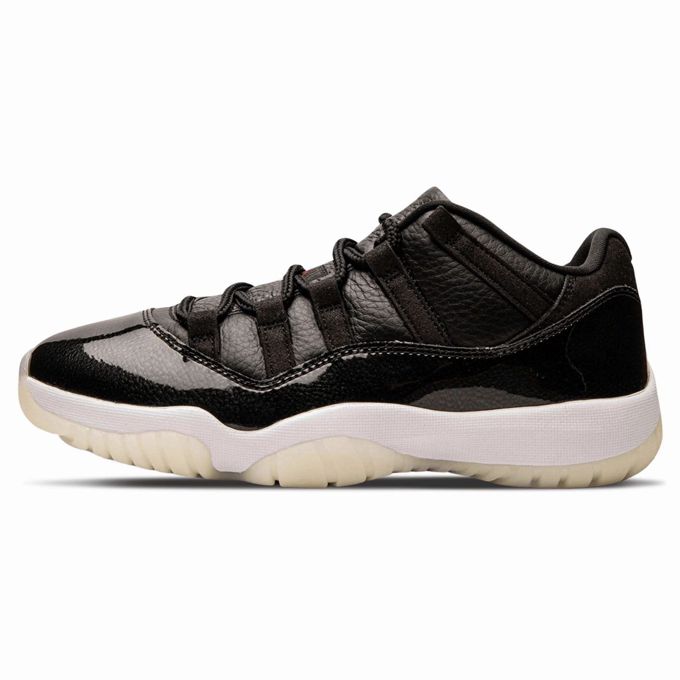Air Jordan 11 Retro Low '72-10' Air Jordan 1 Low sneakers perfect for casual outfits