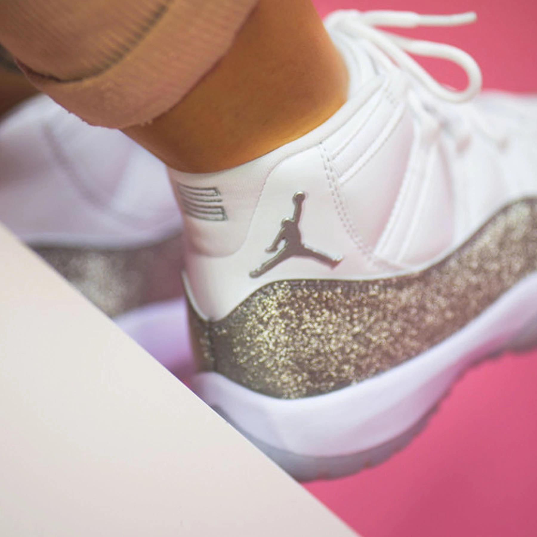 Air Jordan 11 Wmns Retro 'Vast Grey' Bold classic sport shoes