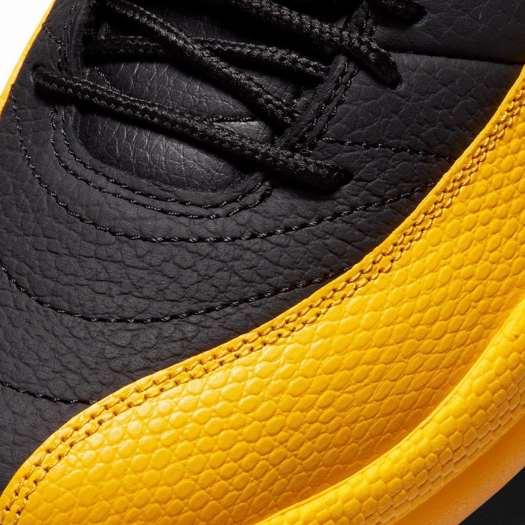 Air Jordan 12 Retro 'University Gold' Iconic mid-cut heritage shoes
