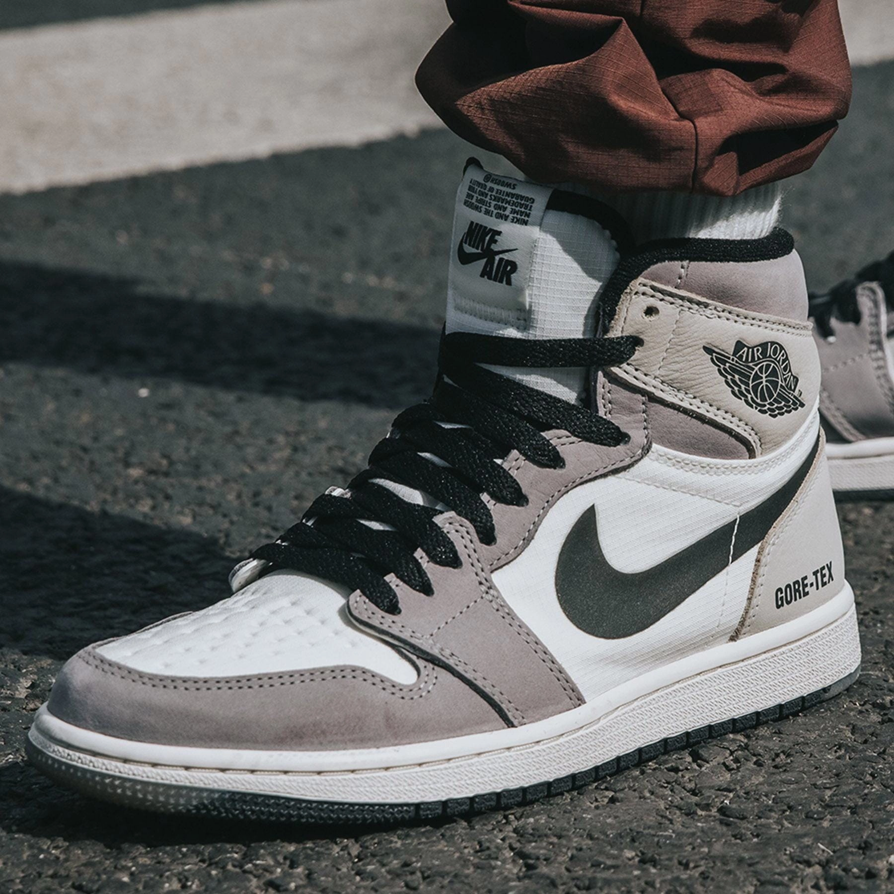 Air Jordan 1 High Element Gore-Tex 'Light Bone' Air Jordan 1 High OG shoes